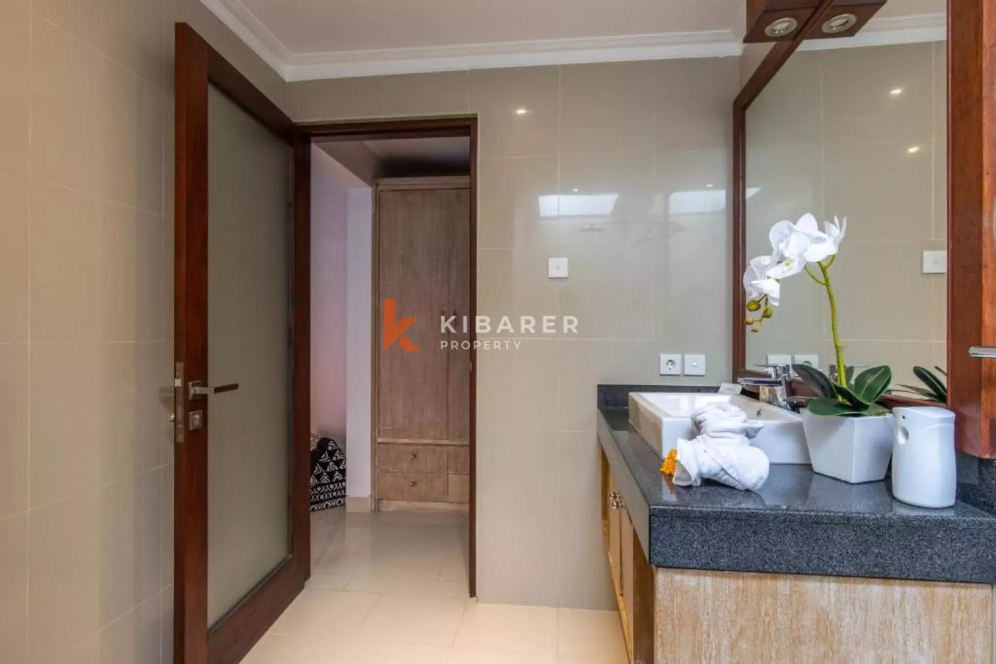 Beachside One Bedroom Wooden Villa in Bechside Sanur