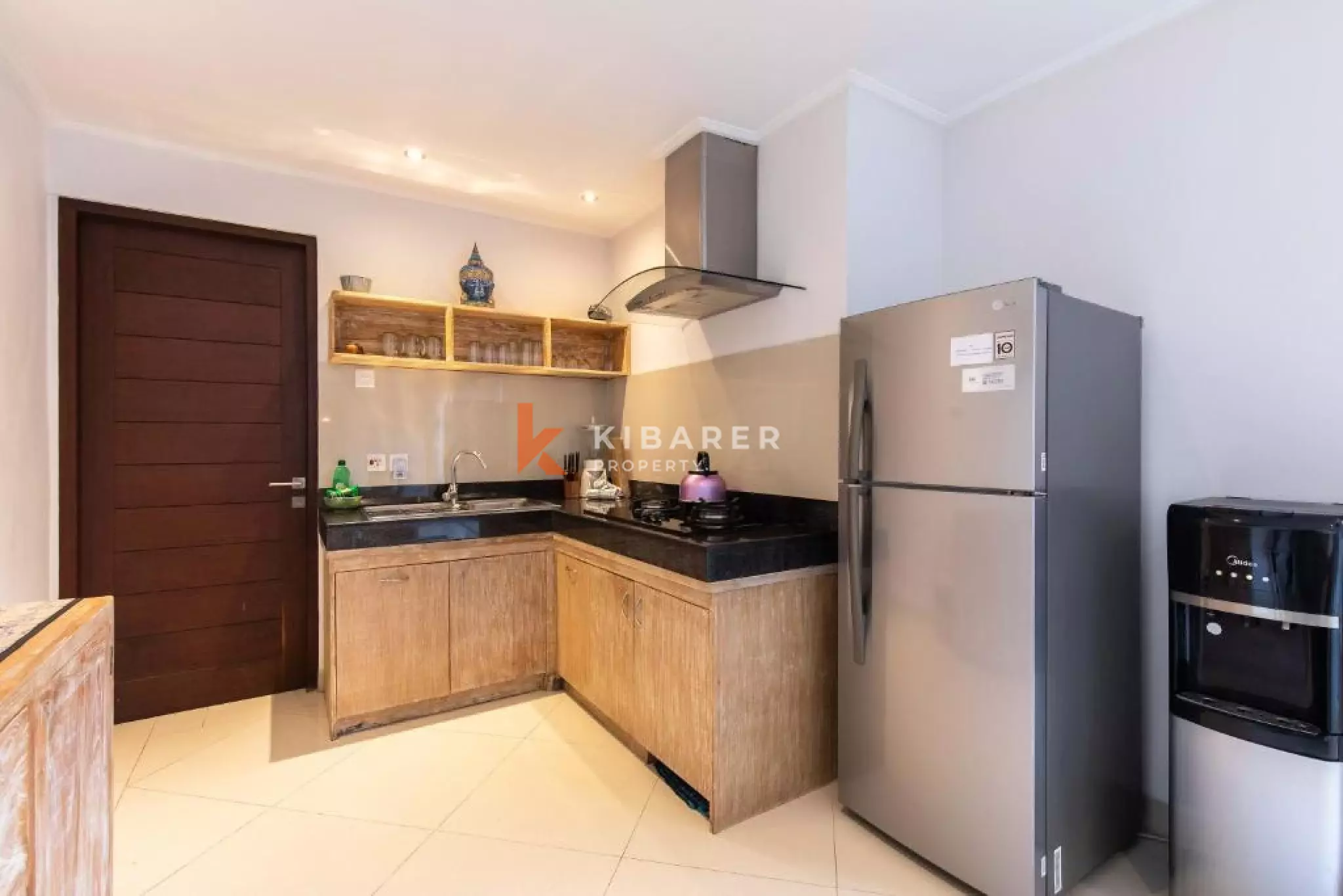 Beachside One Bedroom Wooden Villa in Bechside Sanur