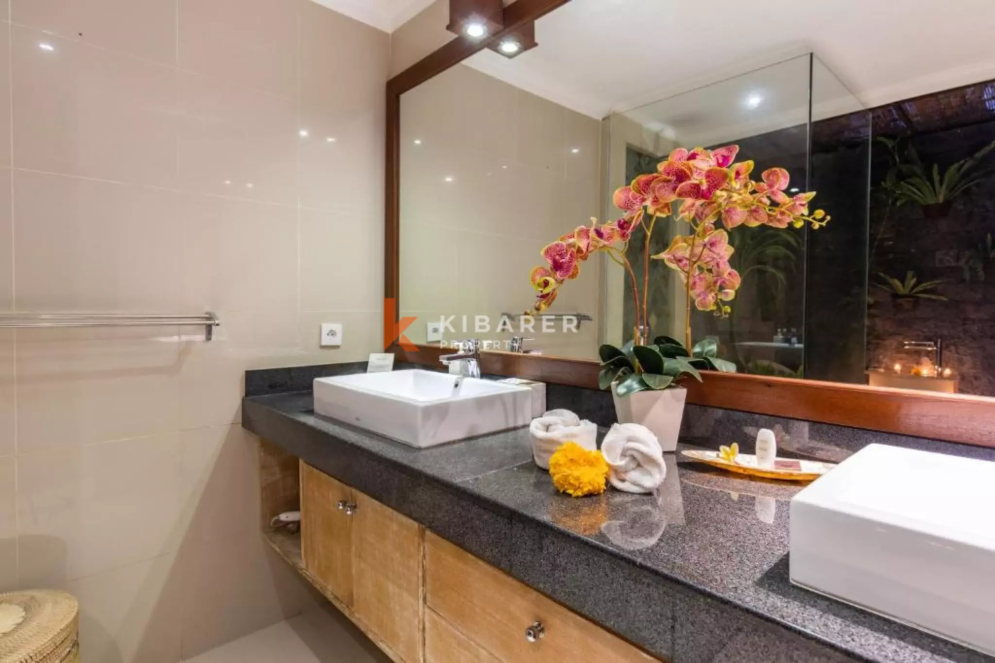 Beachside One Bedroom Wooden Villa in Bechside Sanur