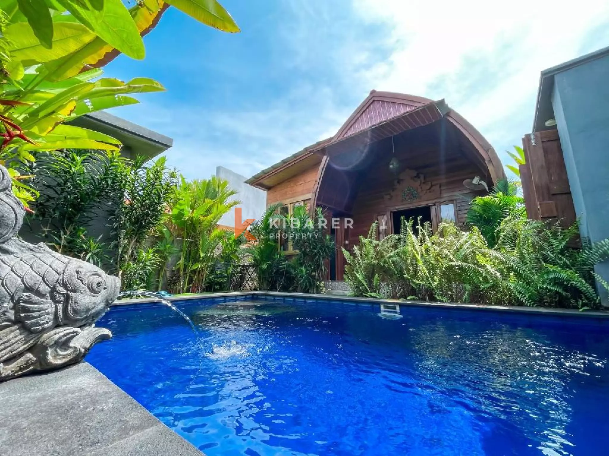 Beachside One Bedroom Wooden Villa in Bechside Sanur