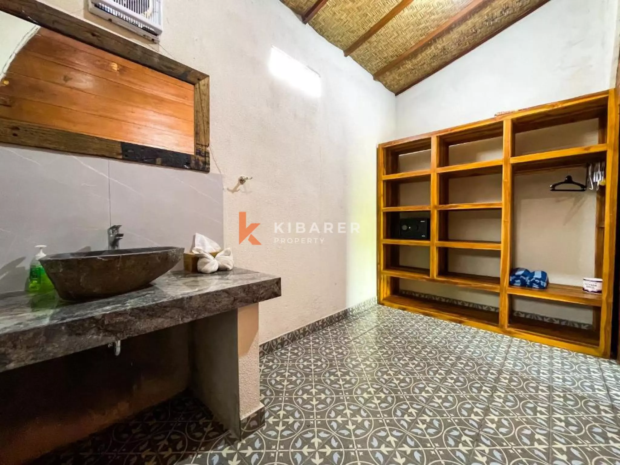 Beachside One Bedroom Wooden Villa in Bechside Sanur