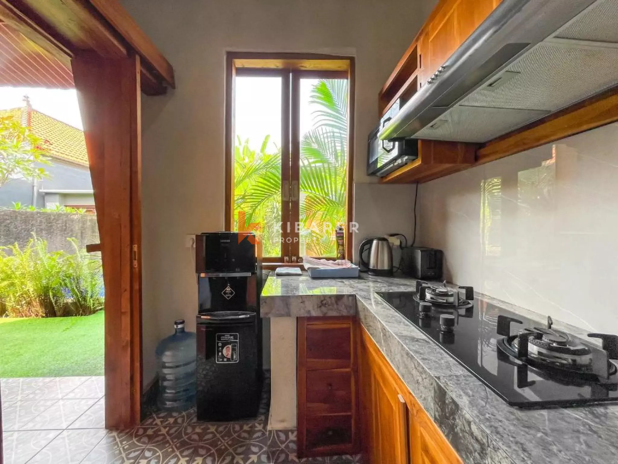 Beachside One Bedroom Wooden Villa in Bechside Sanur