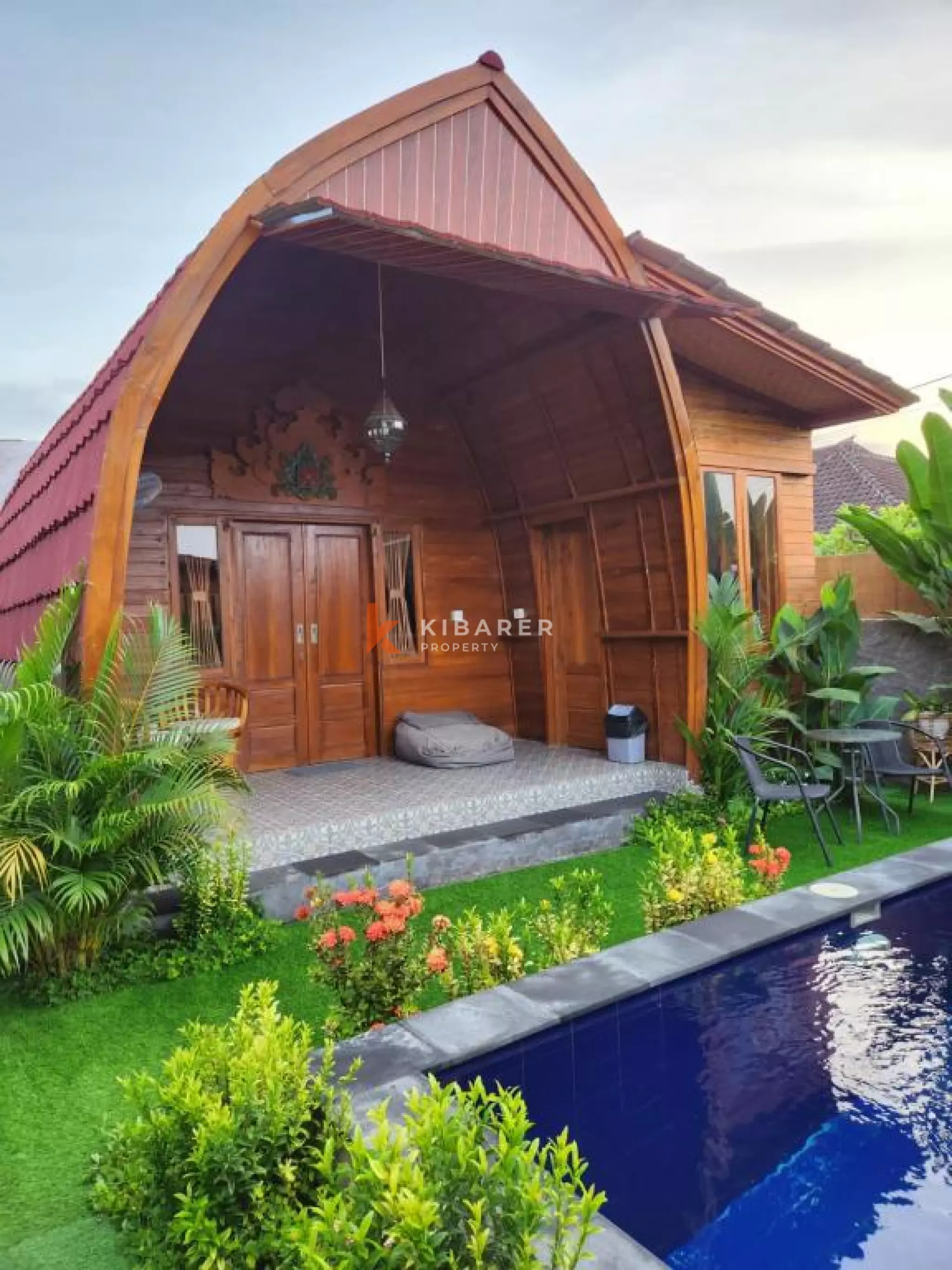 Beachside One Bedroom Wooden Villa in Bechside Sanur