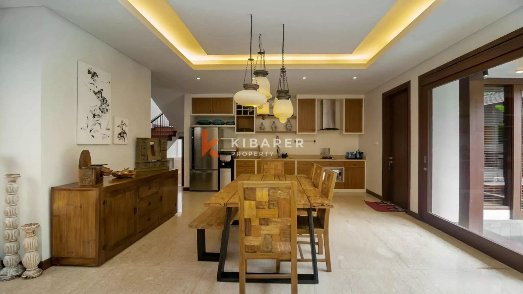 Cozy Three bedrooms Enclosed Living Villa di Mertanadi-Seminyak