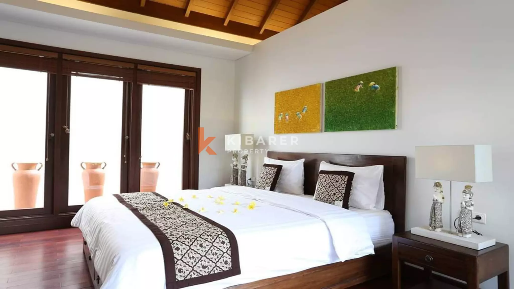 Cozy Three bedrooms Enclosed Living Villa di Mertanadi-Seminyak