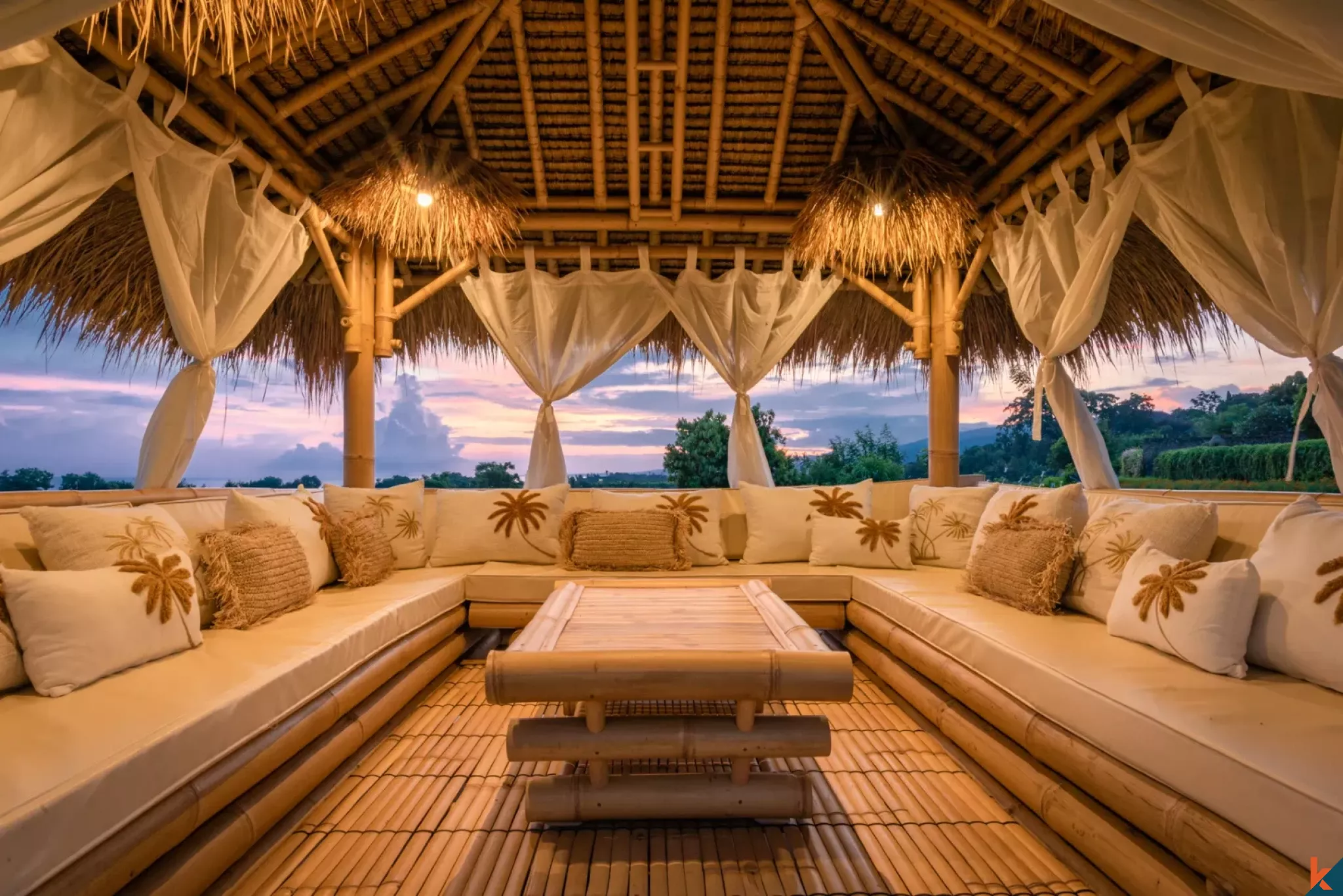 Rumah berkualitas tinggi dengan tiga kamar tidur dan pemandangan laut dijual di Buleleng