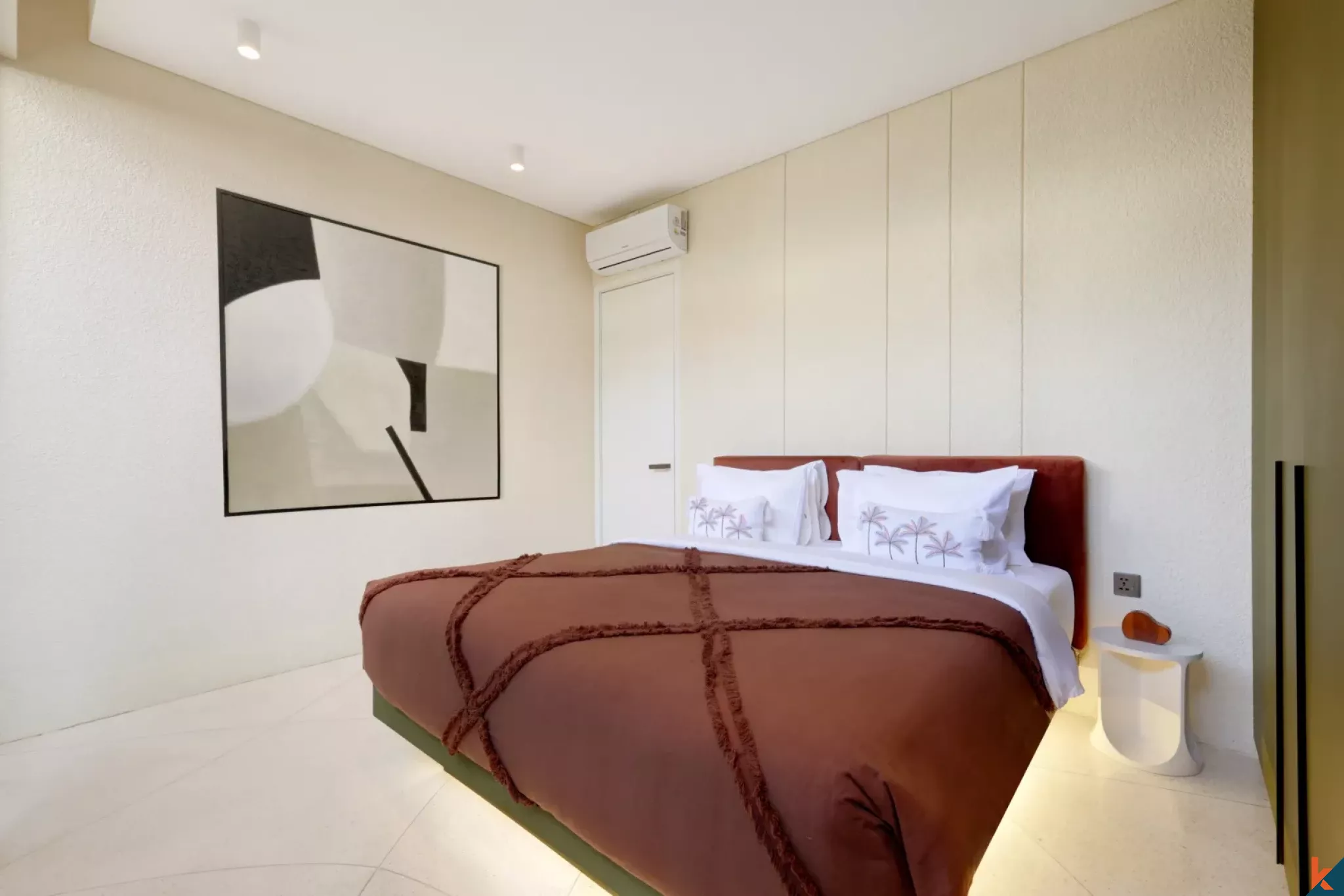Modern two bedroom townhouse for lease in fashionable Berawa
