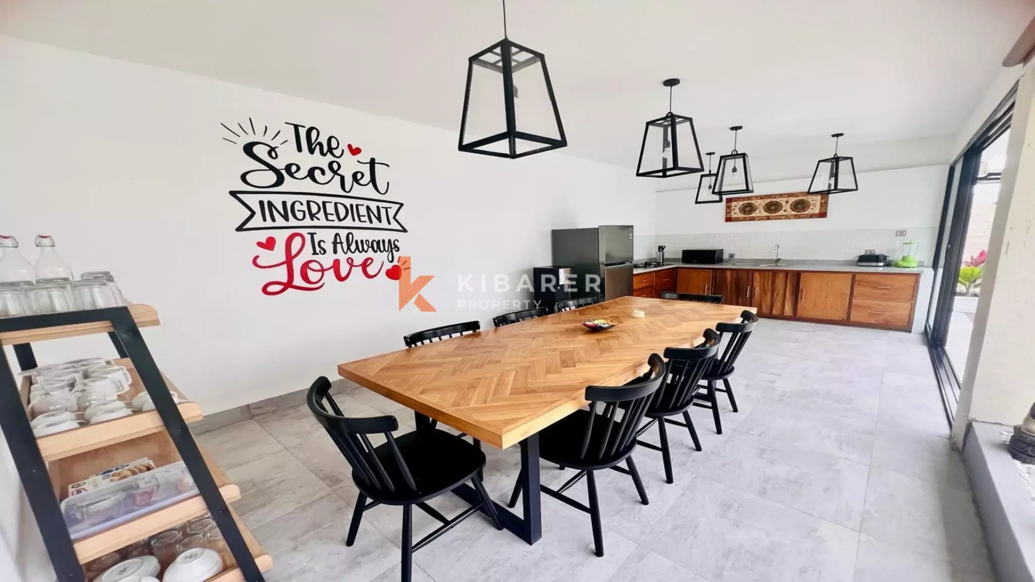 Charming Four-Bedroom Villa for Rent in Tumbak Bayuh