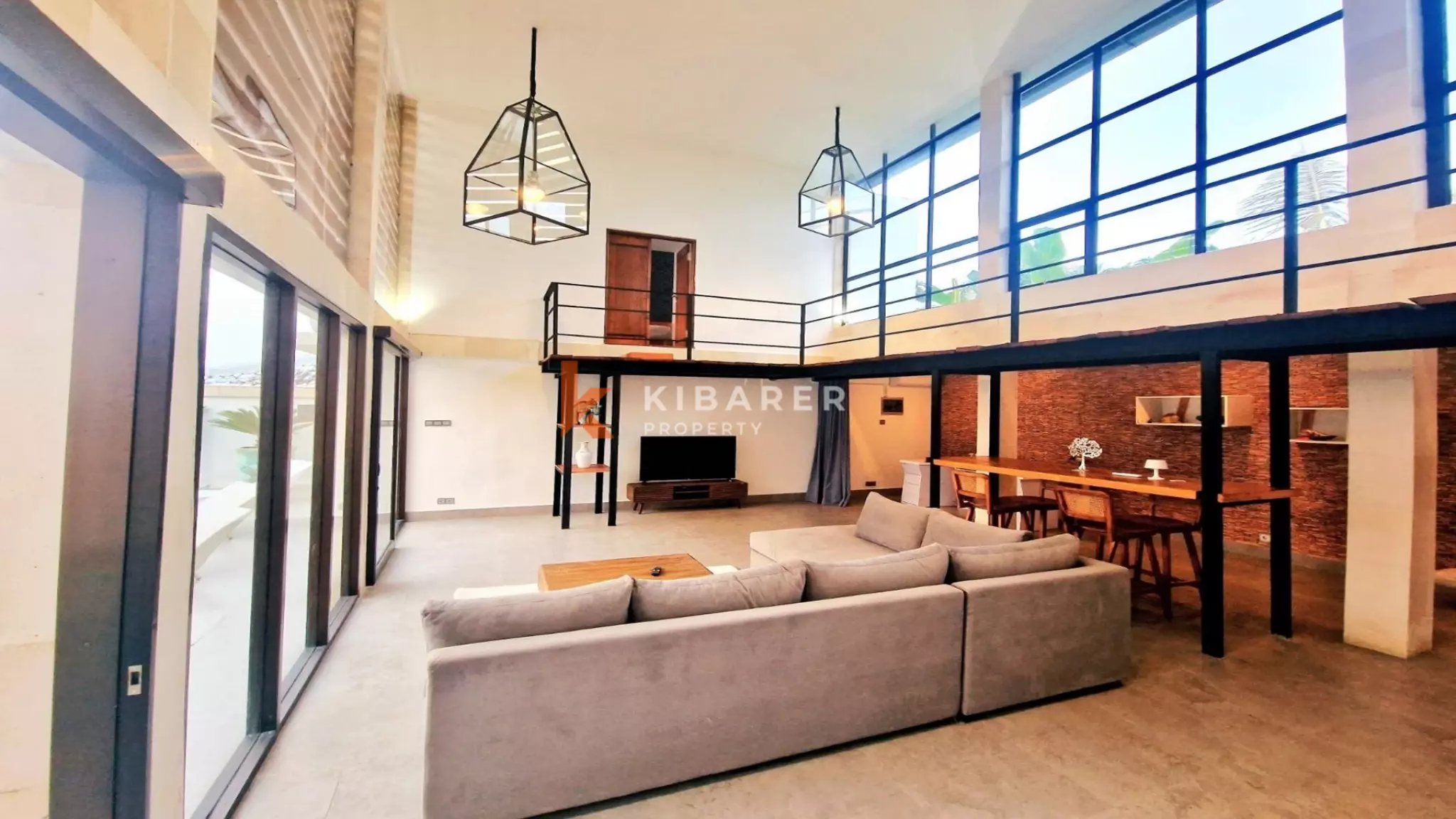 Charming Four-Bedroom Villa for Rent in Tumbak Bayuh