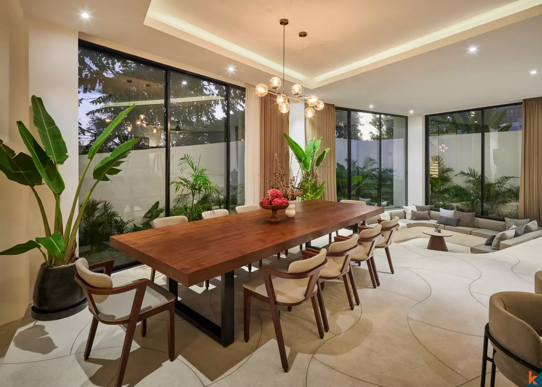 Villa Investasi Lima Kamar dengan Pemandangan Sungai di Pererenan