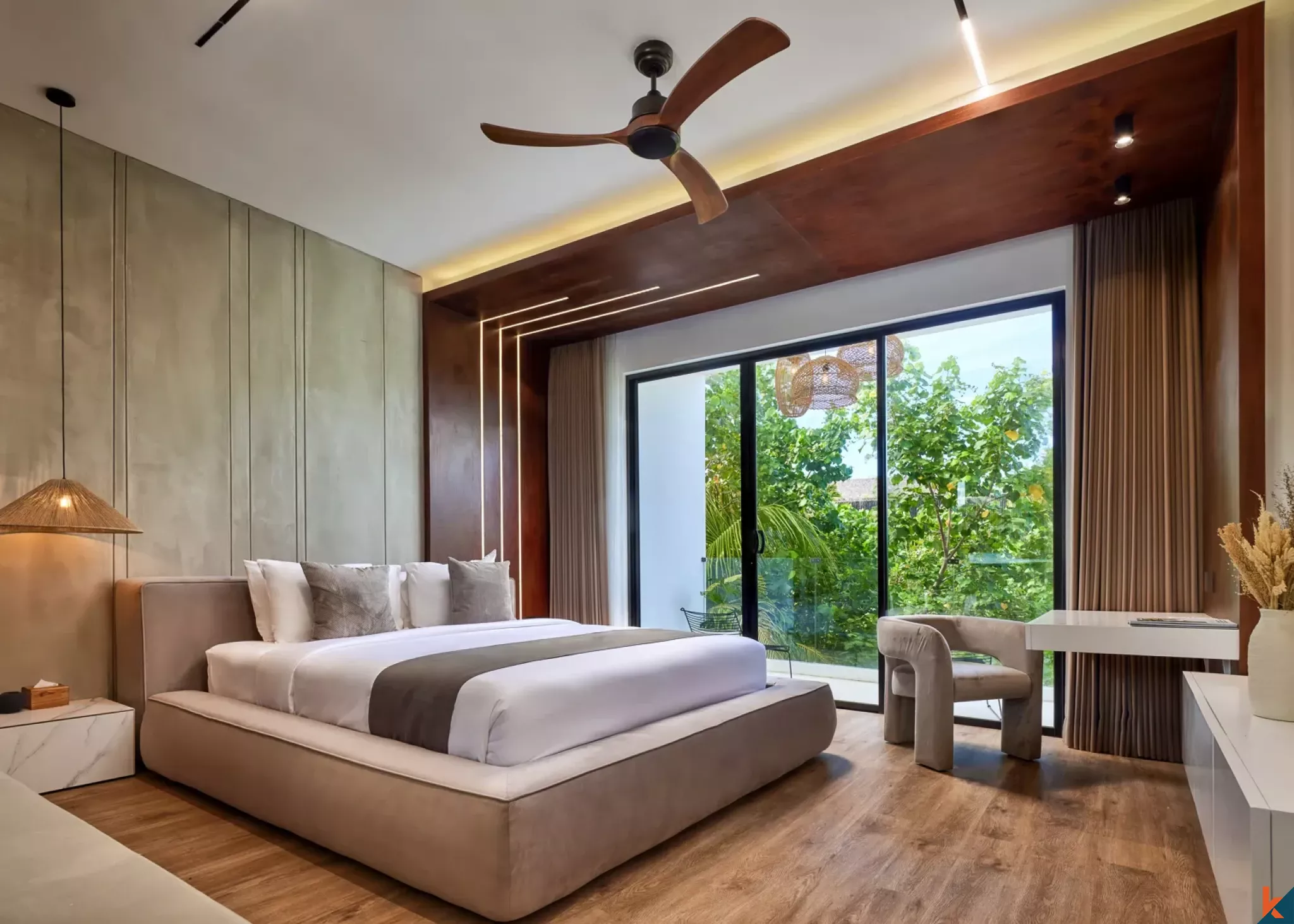 Villa Investasi Lima Kamar dengan Pemandangan Sungai di Pererenan