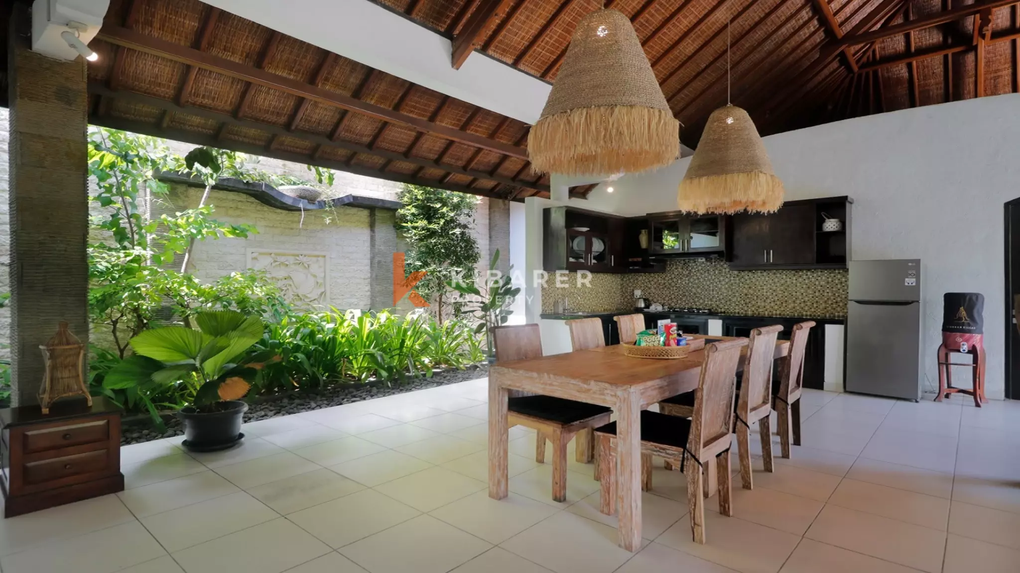 Sanctuary Tropical Three-Bedrooms open living villa in Seminyak