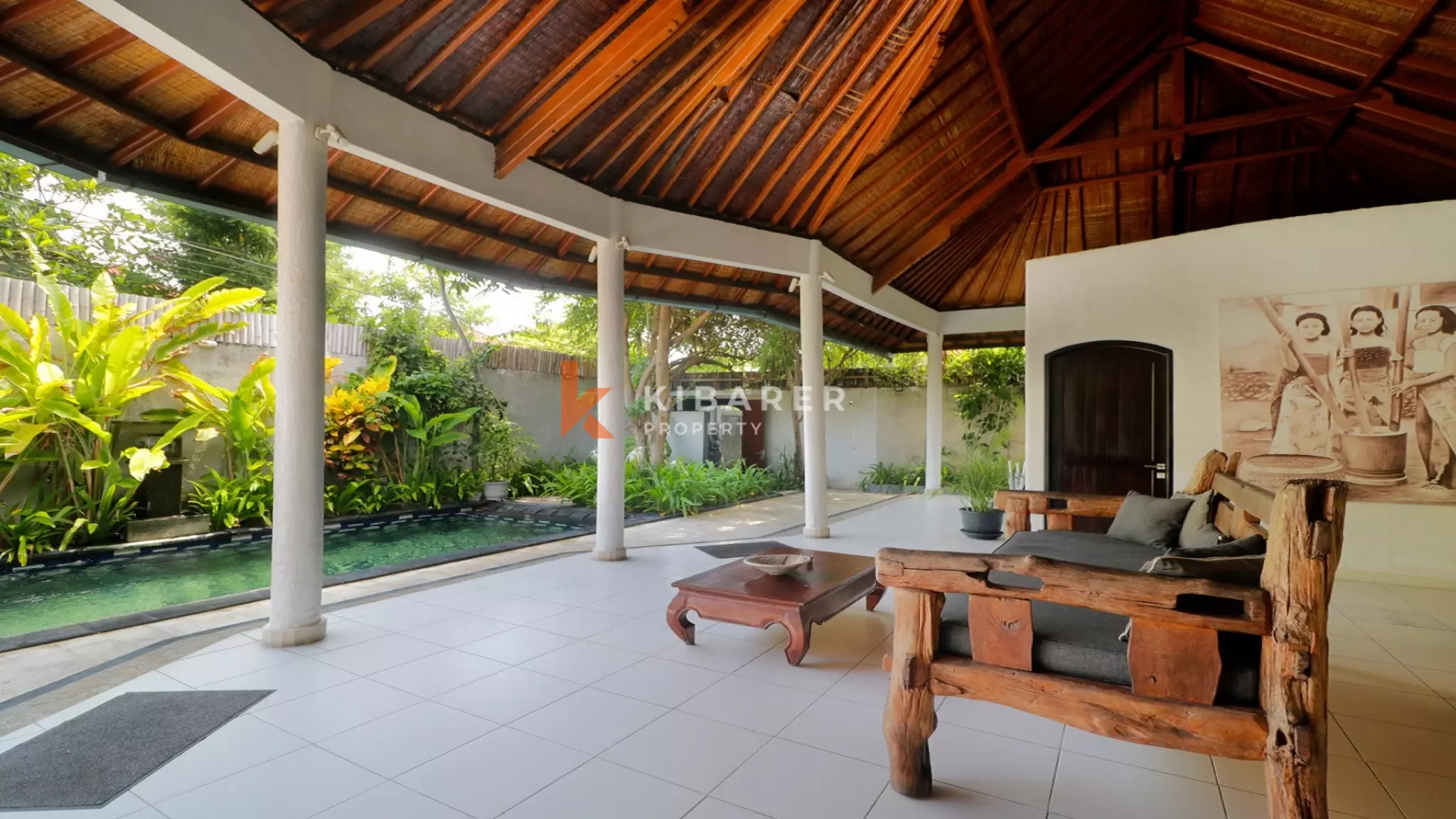 Sanctuary Tropical Three-Bedrooms open living villa in Seminyak