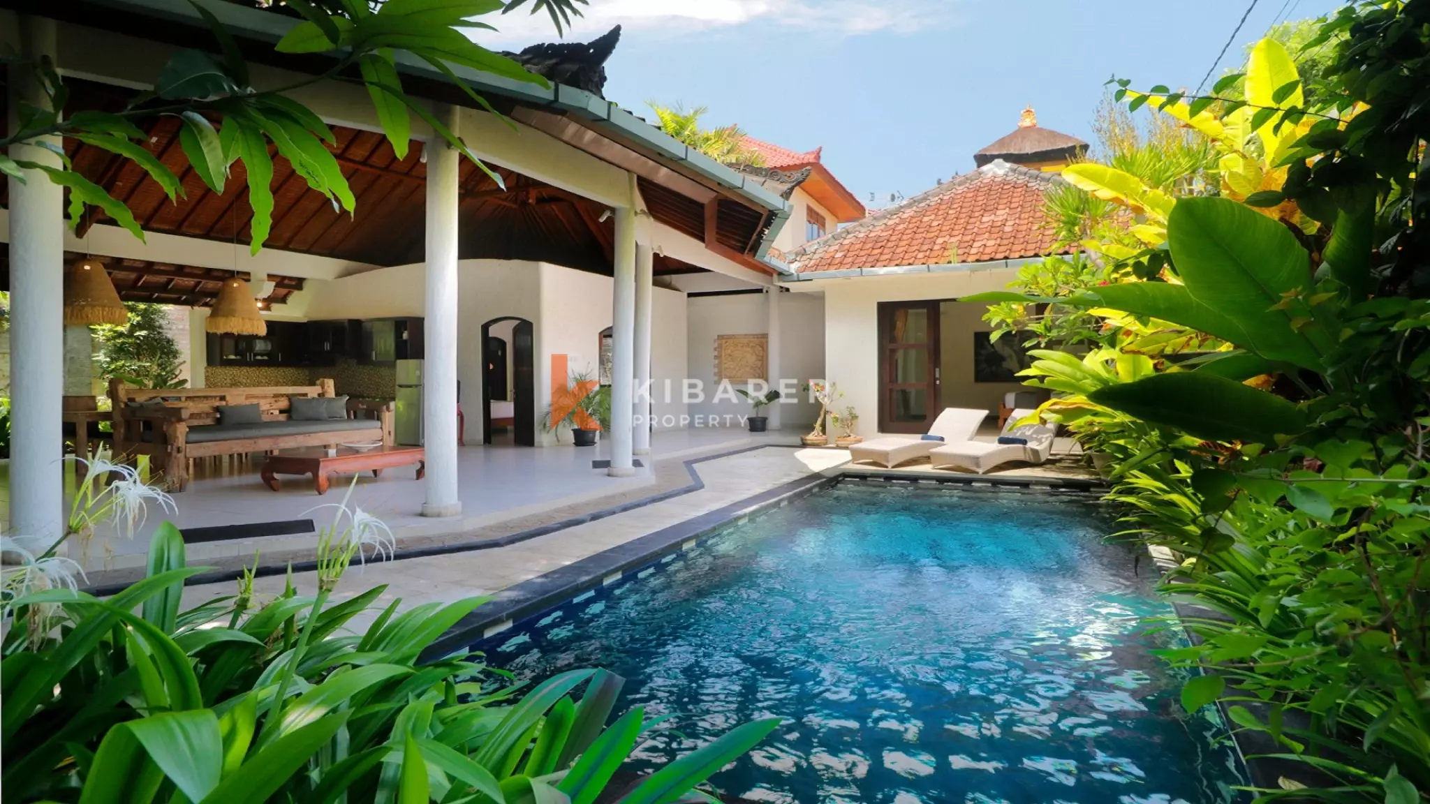Sanctuary Tropical Three-Bedrooms open living villa in Seminyak