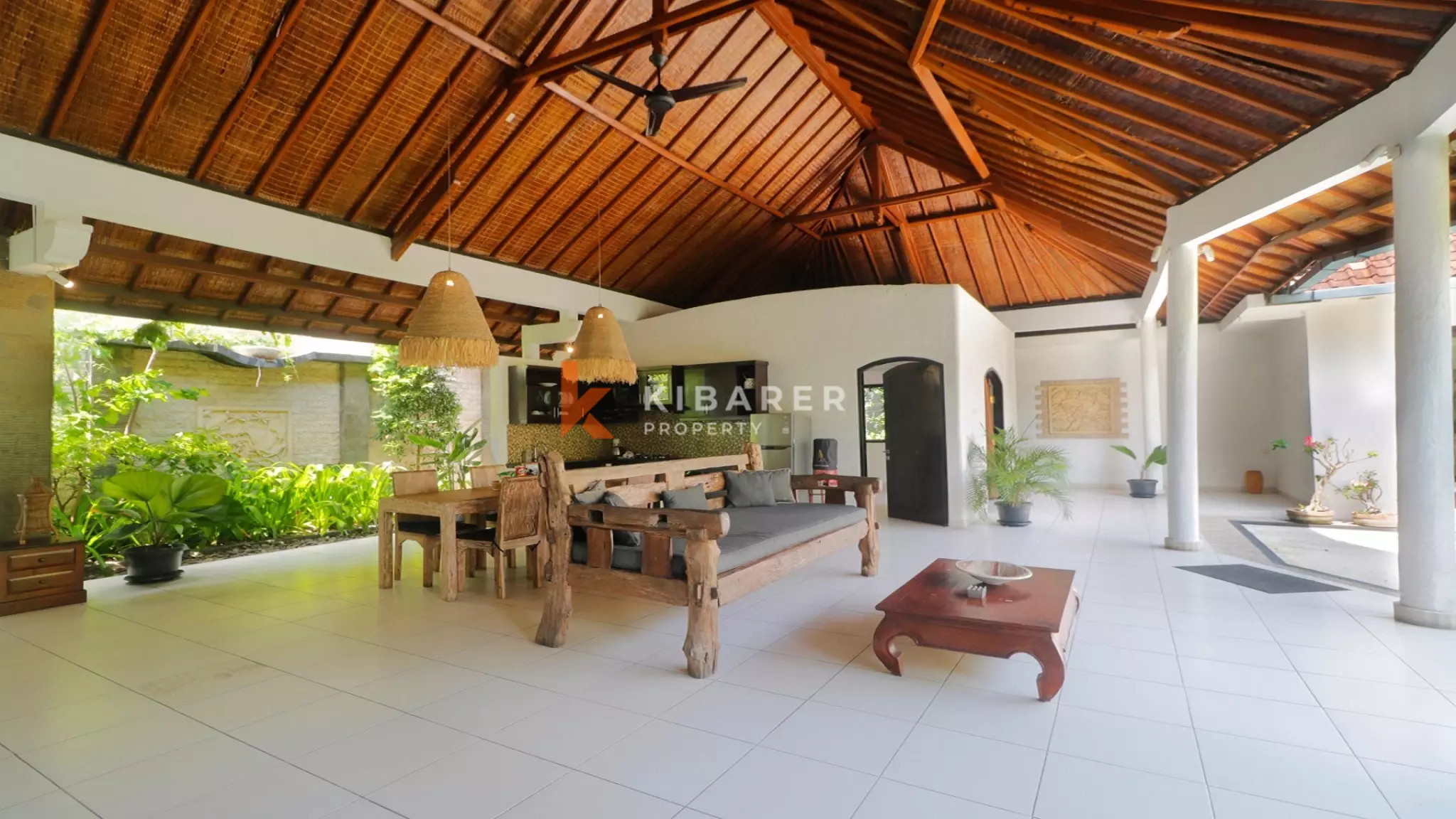 Sanctuary Tropical Three-Bedrooms open living villa in Seminyak