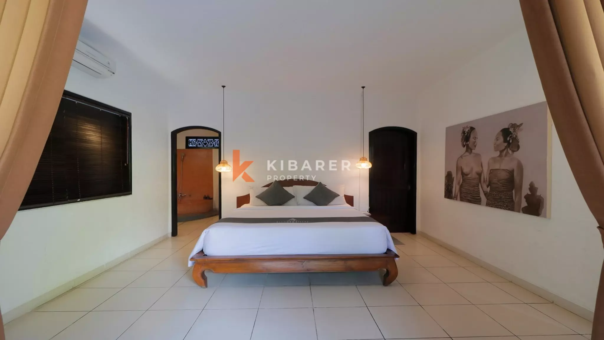 Sanctuary Tropical Three-Bedrooms open living villa in Seminyak