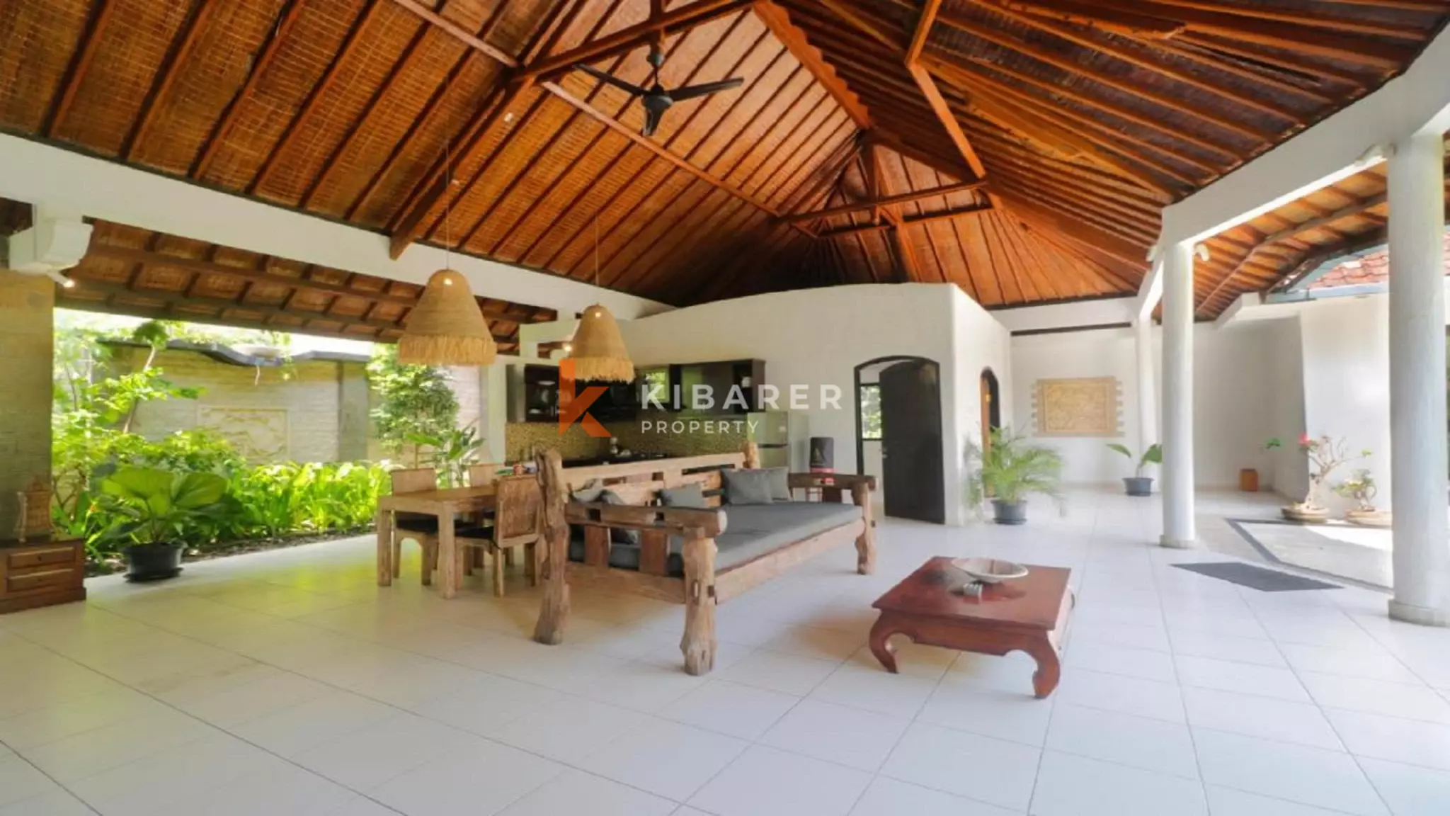 Sanctuary Tropical Three-Bedrooms open living villa in Seminyak