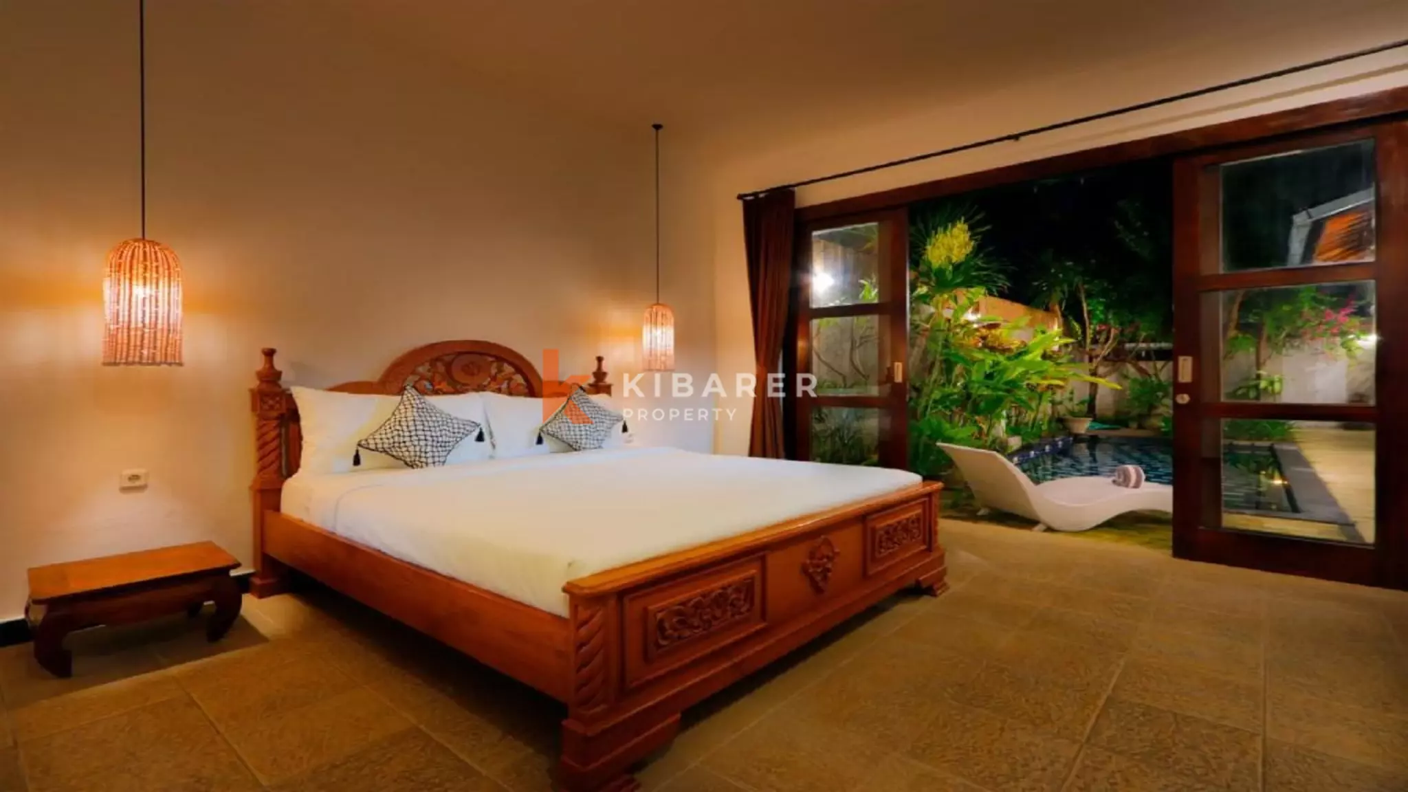 Sanctuary Tropical Three-Bedrooms open living villa in Seminyak