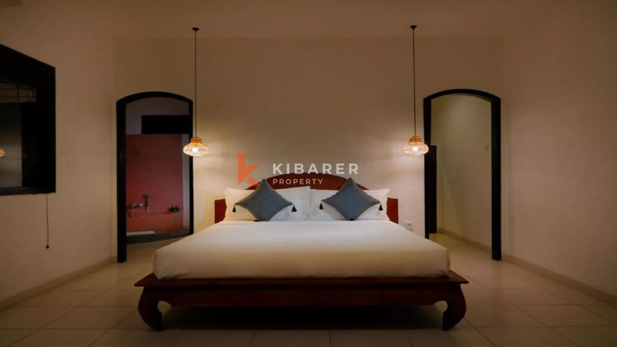 Sanctuary Tropical Three-Bedrooms open living villa in Seminyak