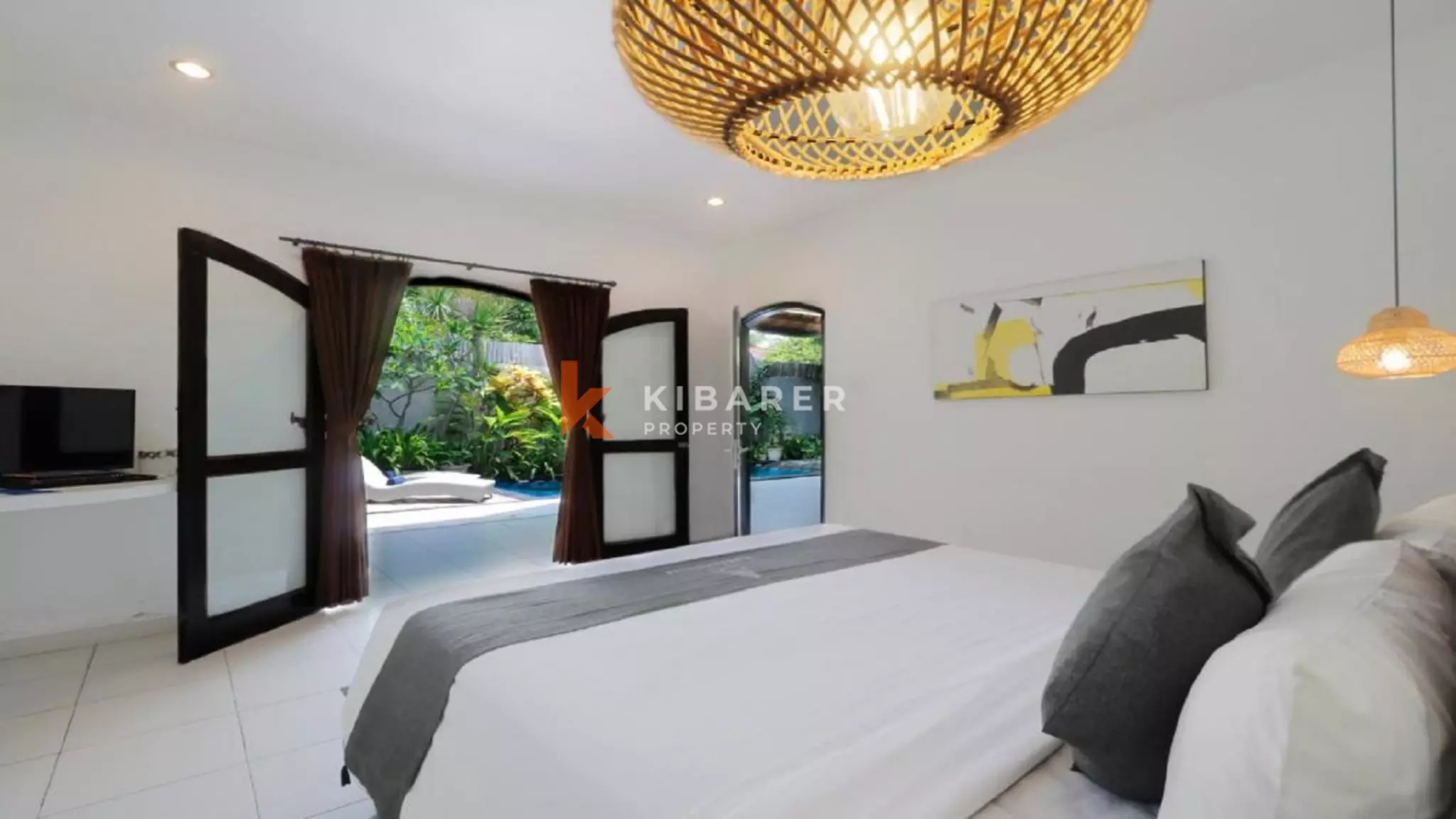 Sanctuary Tropical Three-Bedrooms open living villa in Seminyak
