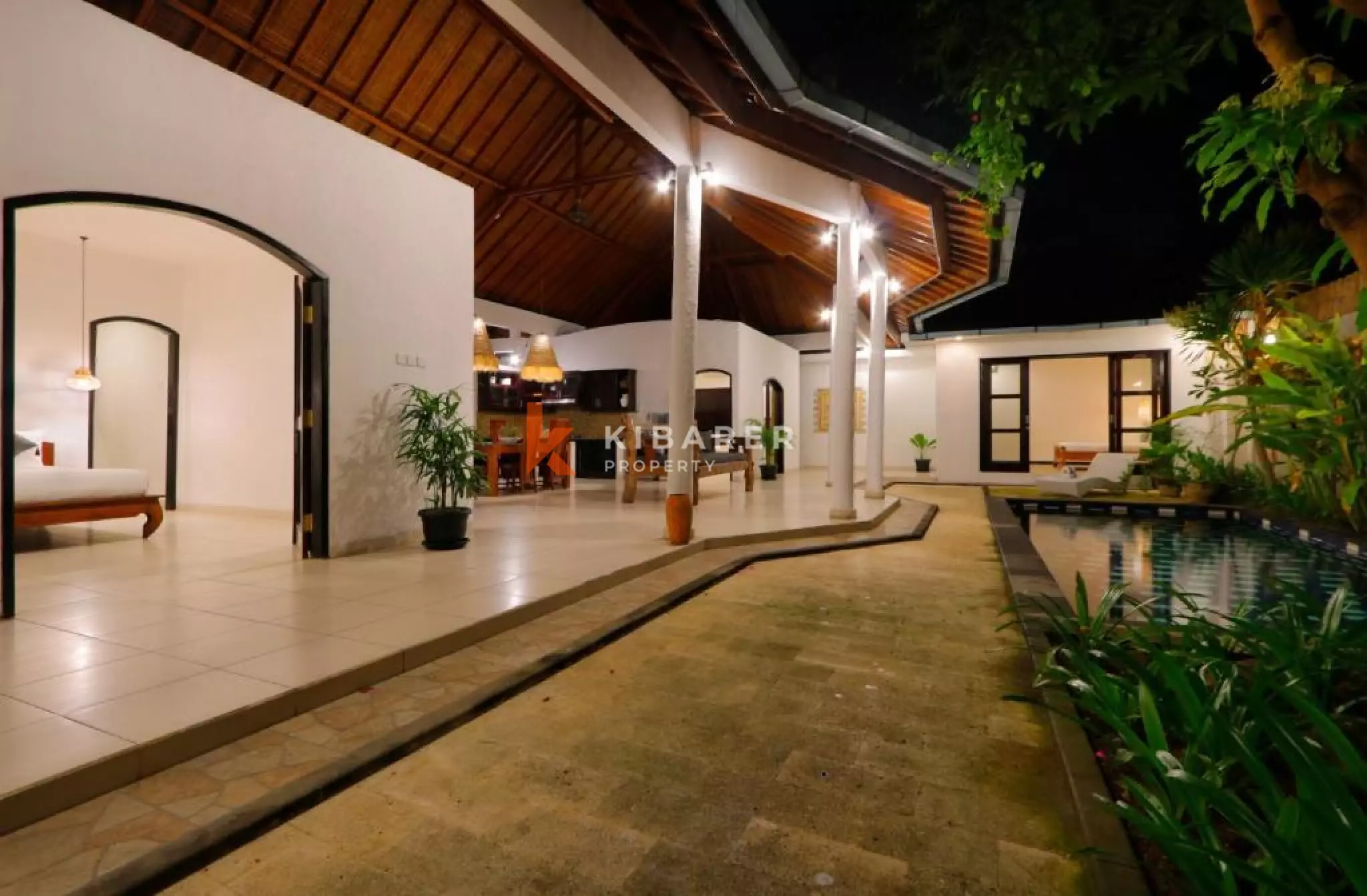 Sanctuary Tropical Three-Bedrooms open living villa in Seminyak