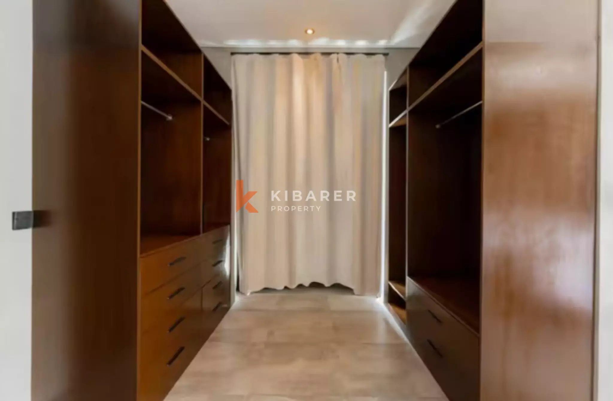 Stunning Modern Three Bedroom Villa with Sculptural Interiors in Umalas