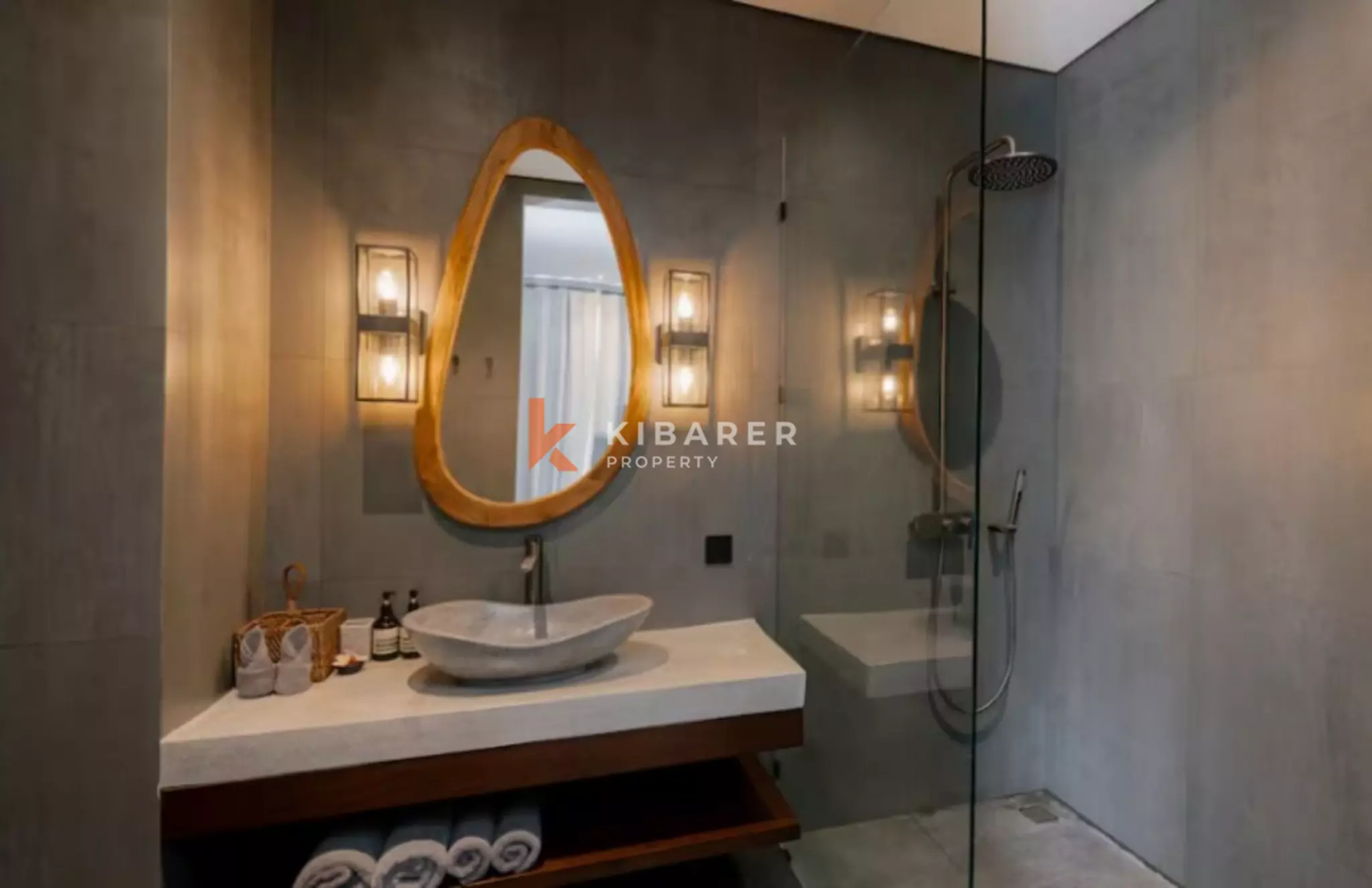Stunning Modern Three Bedroom Villa with Sculptural Interiors in Umalas