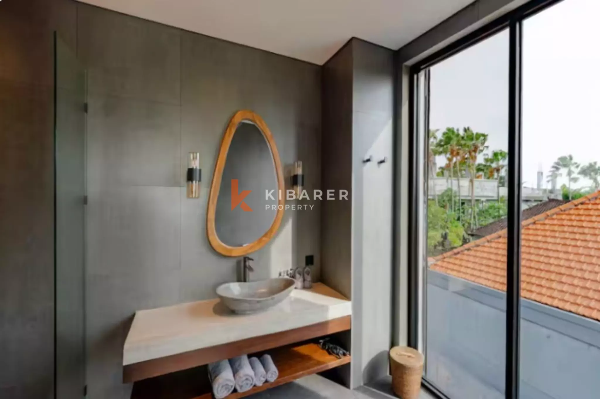 Villa design de trois chambres avec intérieurs modernes et spectaculaires à Umalas