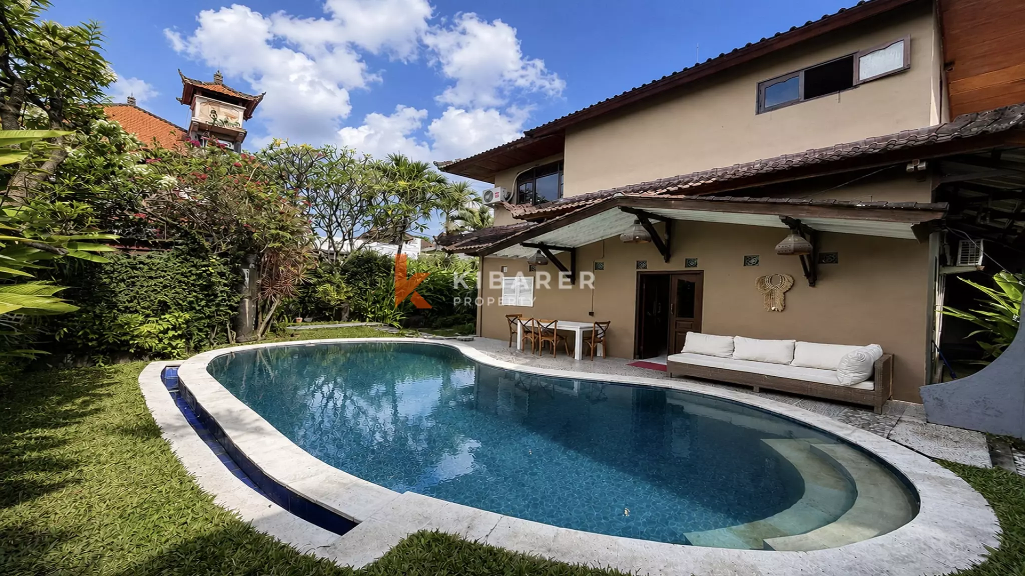 BELLE VILLA DE VIE FERMÉE SUPER COSY DE DEUX CHAMBRES À BUMBAK