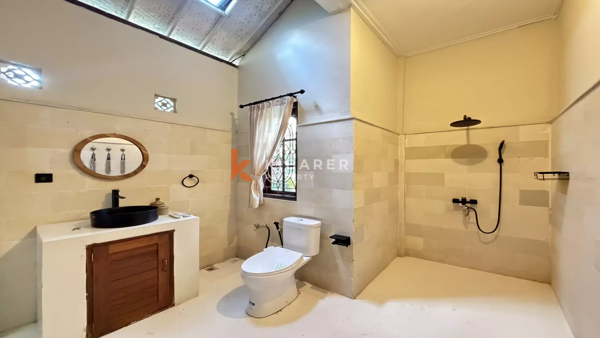 BELLE VILLA DE VIE FERMÉE SUPER COSY DE DEUX CHAMBRES À BUMBAK