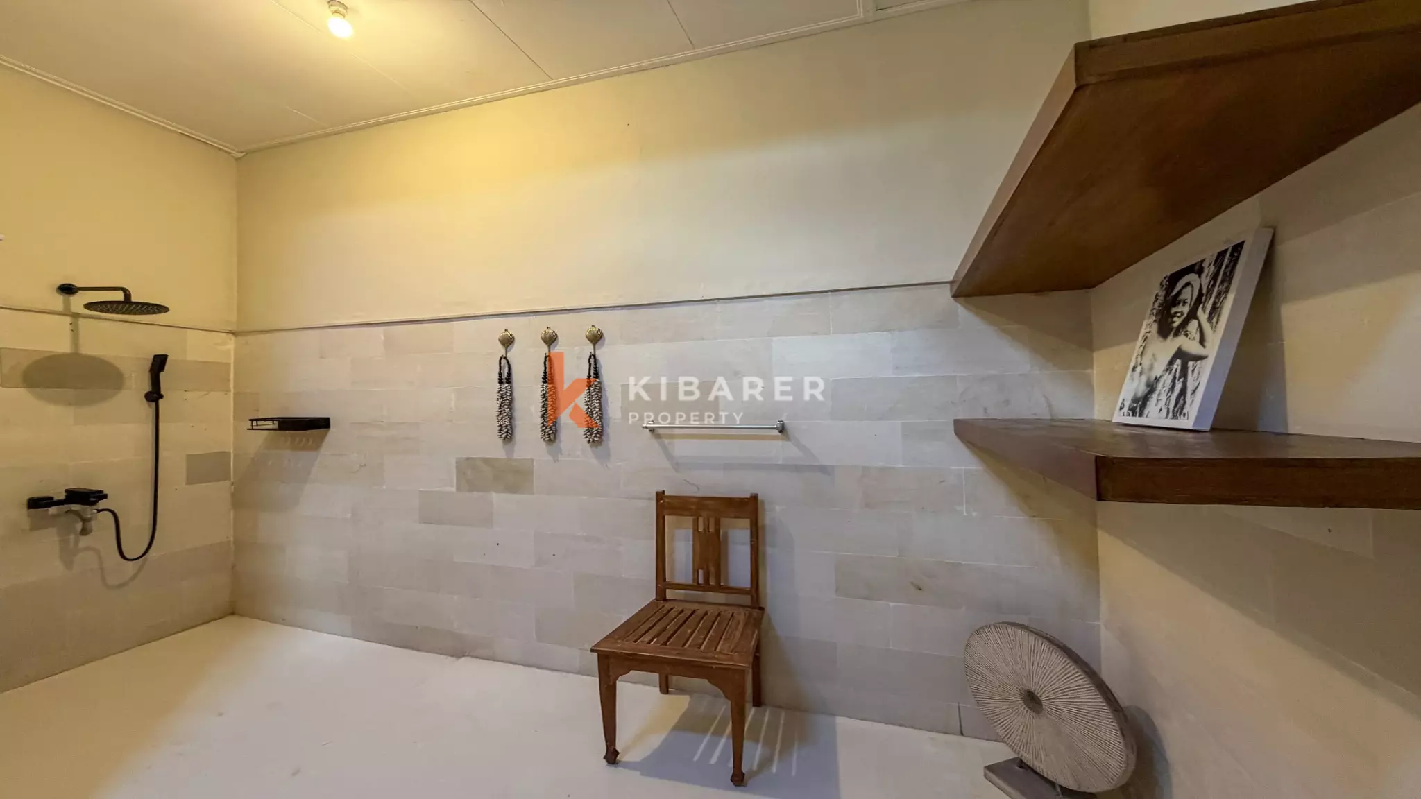 BELLE VILLA DE VIE FERMÉE SUPER COSY DE DEUX CHAMBRES À BUMBAK