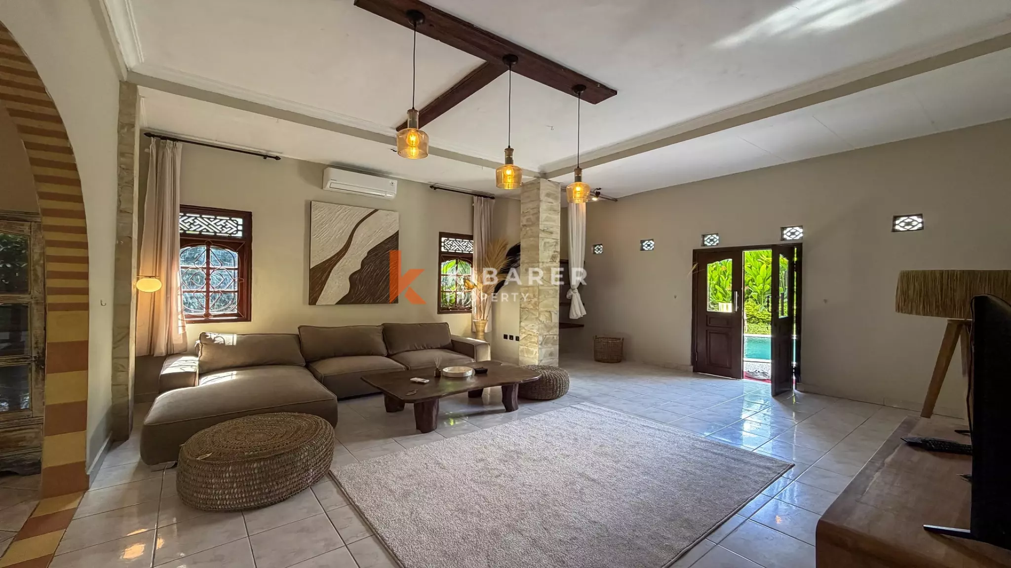 BELLE VILLA DE VIE FERMÉE SUPER COSY DE DEUX CHAMBRES À BUMBAK