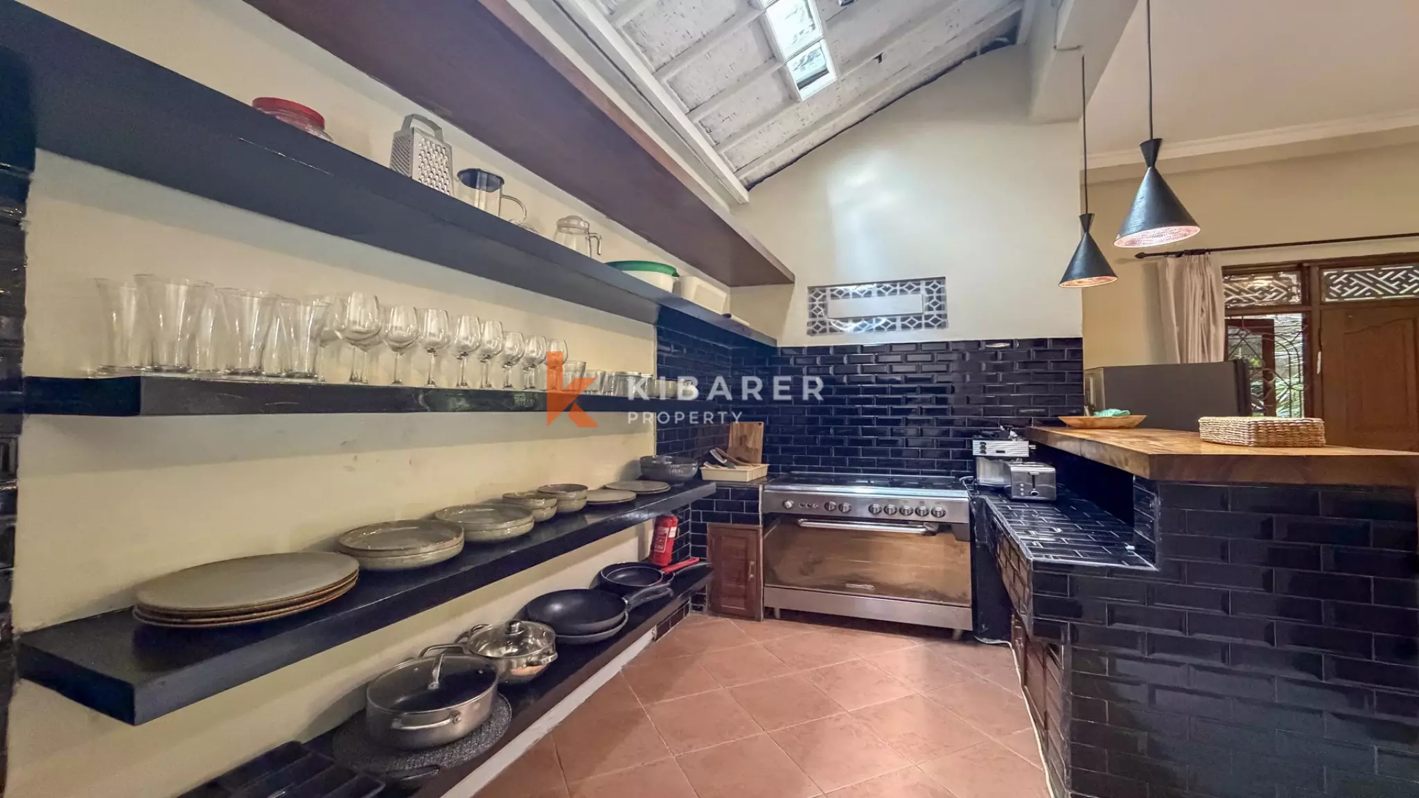 BELLE VILLA DE VIE FERMÉE SUPER COSY DE DEUX CHAMBRES À BUMBAK