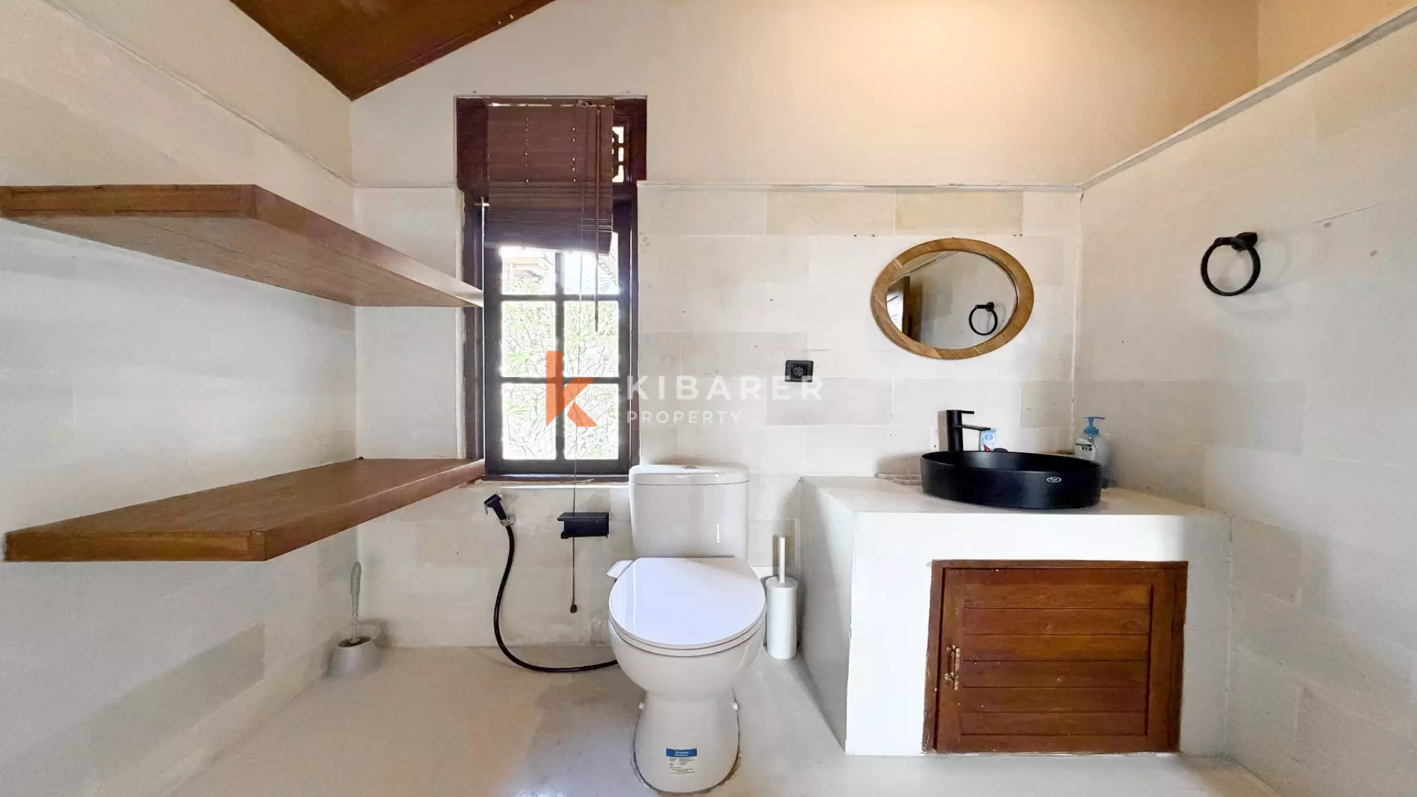 BELLE VILLA DE VIE FERMÉE SUPER COSY DE DEUX CHAMBRES À BUMBAK