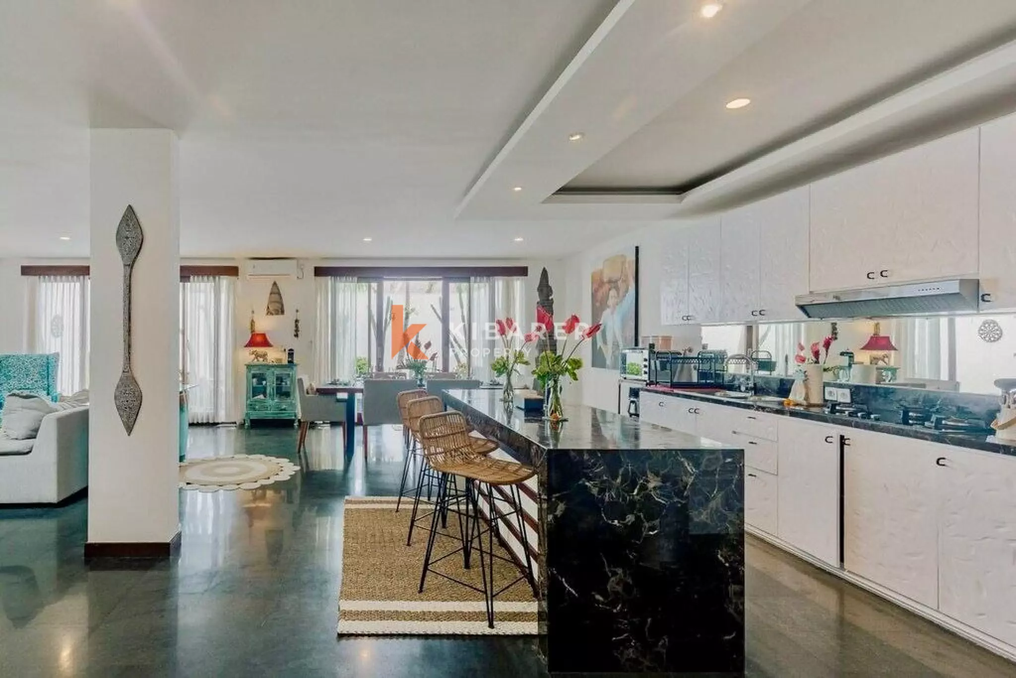 Complexe de villas exclusives de trois chambres près de la côte de Cemagi