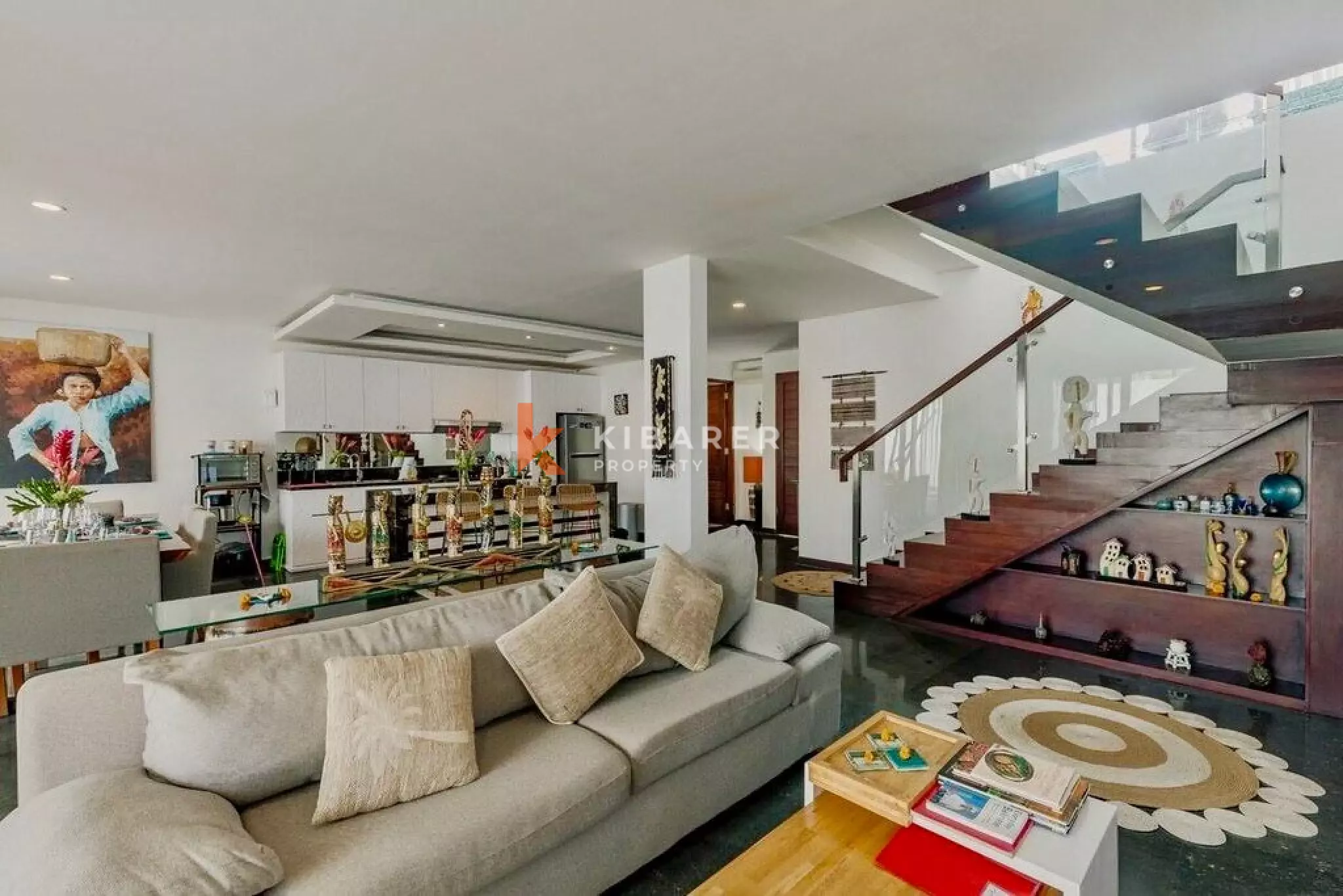 Complexe de villas exclusives de trois chambres près de la côte de Cemagi
