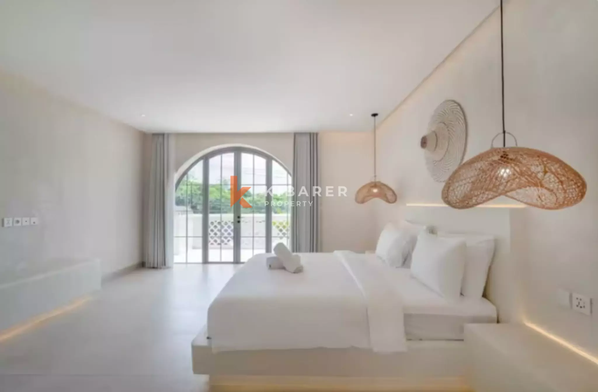 Chic Spanish Colonial Two Bedroom Villa in Trendy Canggu
