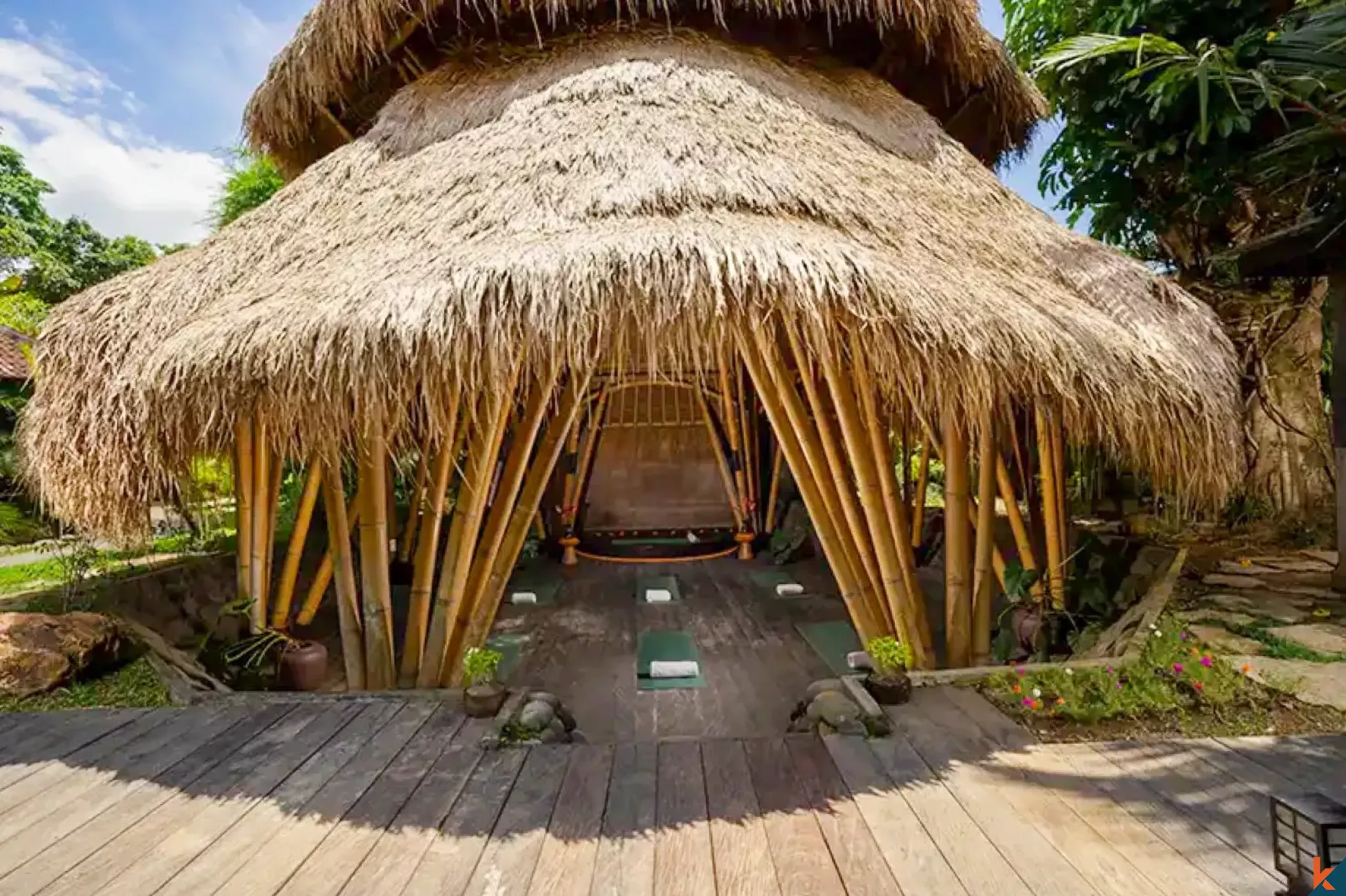 Rare Eight-Bedroom Retreat Estate with Jungle Sunset Views for Lease in Ubud