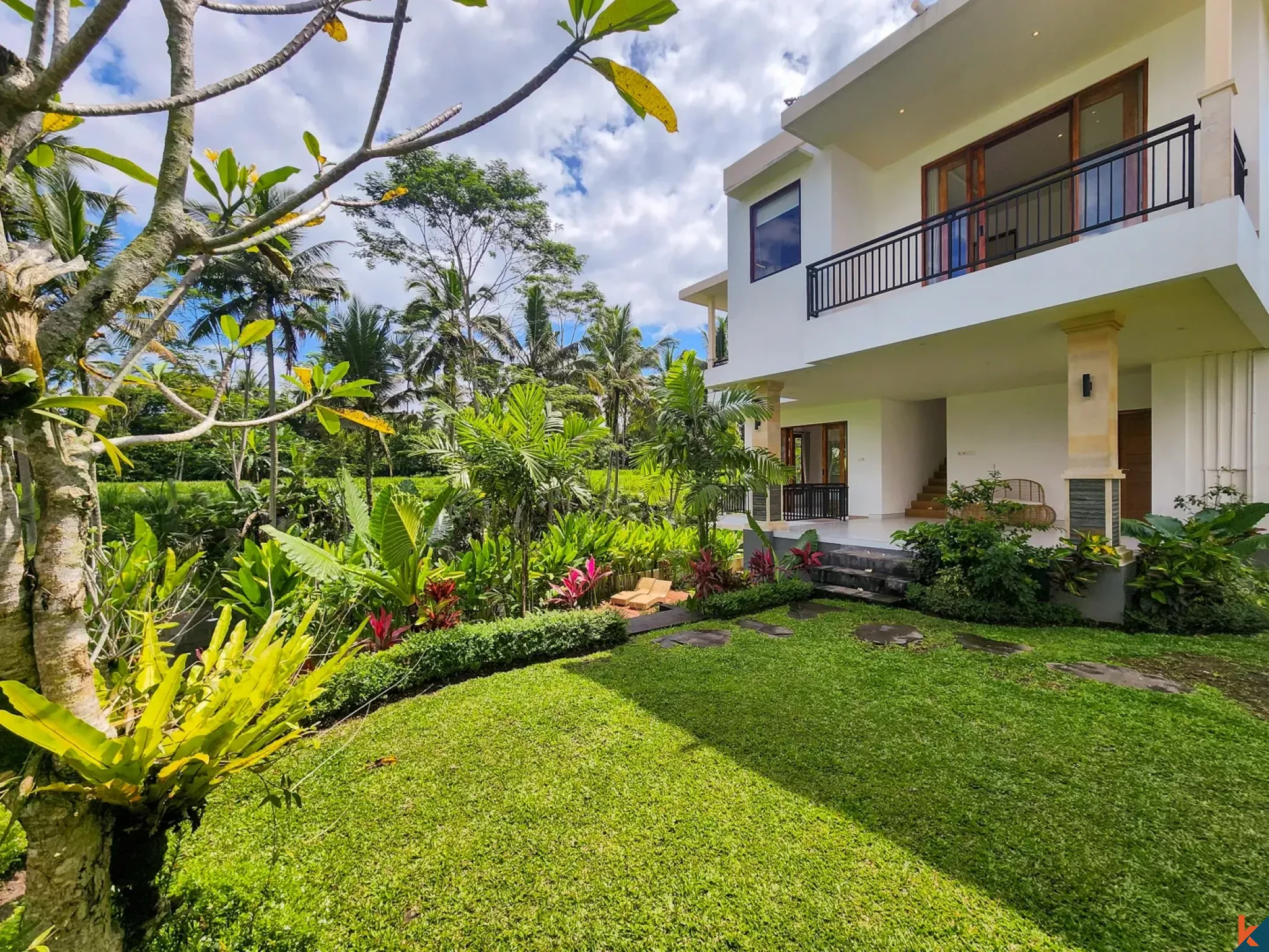 Properti Freehold Tiga Kamar Tidur Baru yang Menawan dengan Sentuhan Gaya Bali Dijual di Ubud - Pejeng