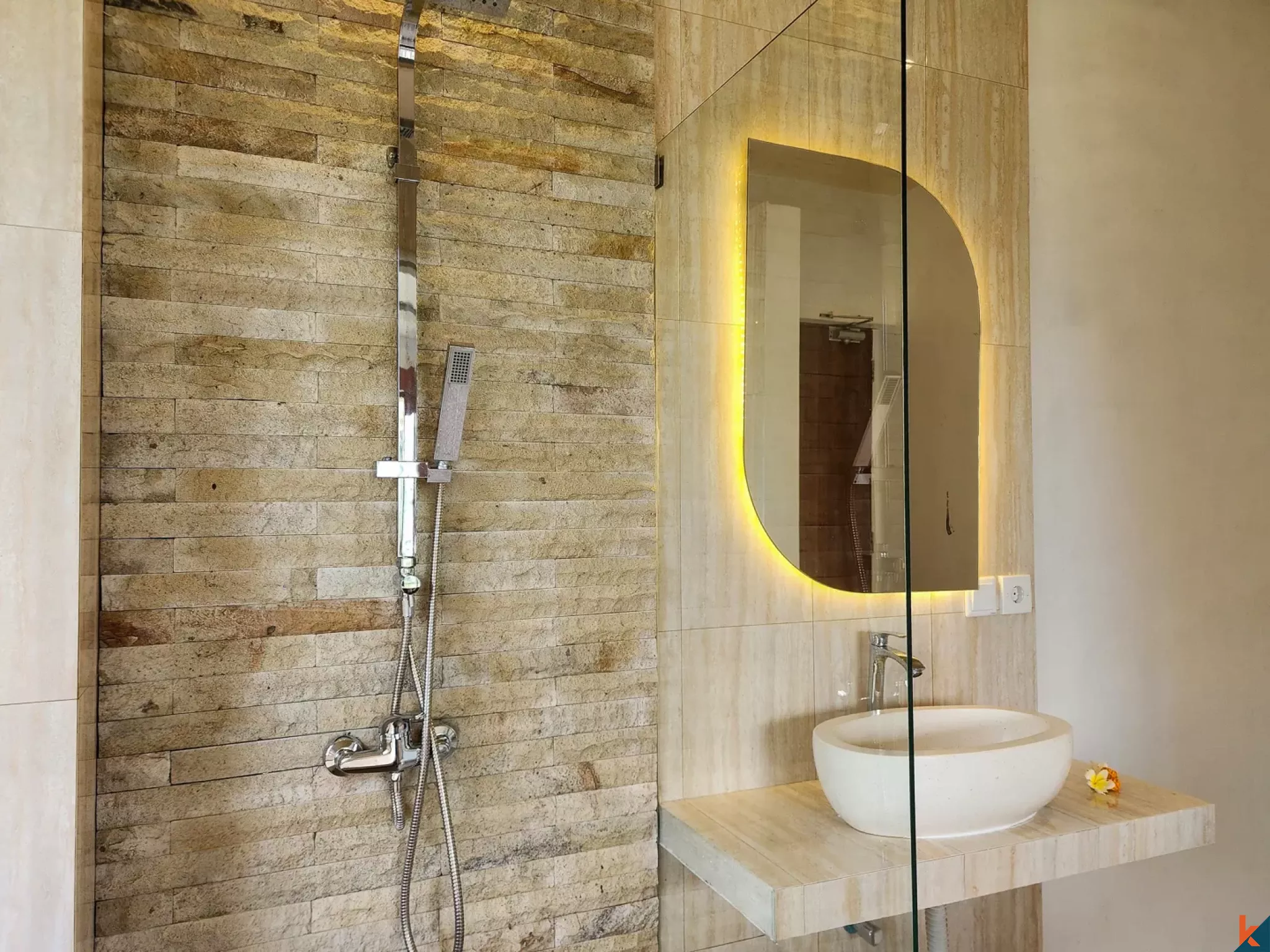 Properti Freehold Tiga Kamar Tidur Baru yang Menawan dengan Sentuhan Gaya Bali Dijual di Ubud - Pejeng