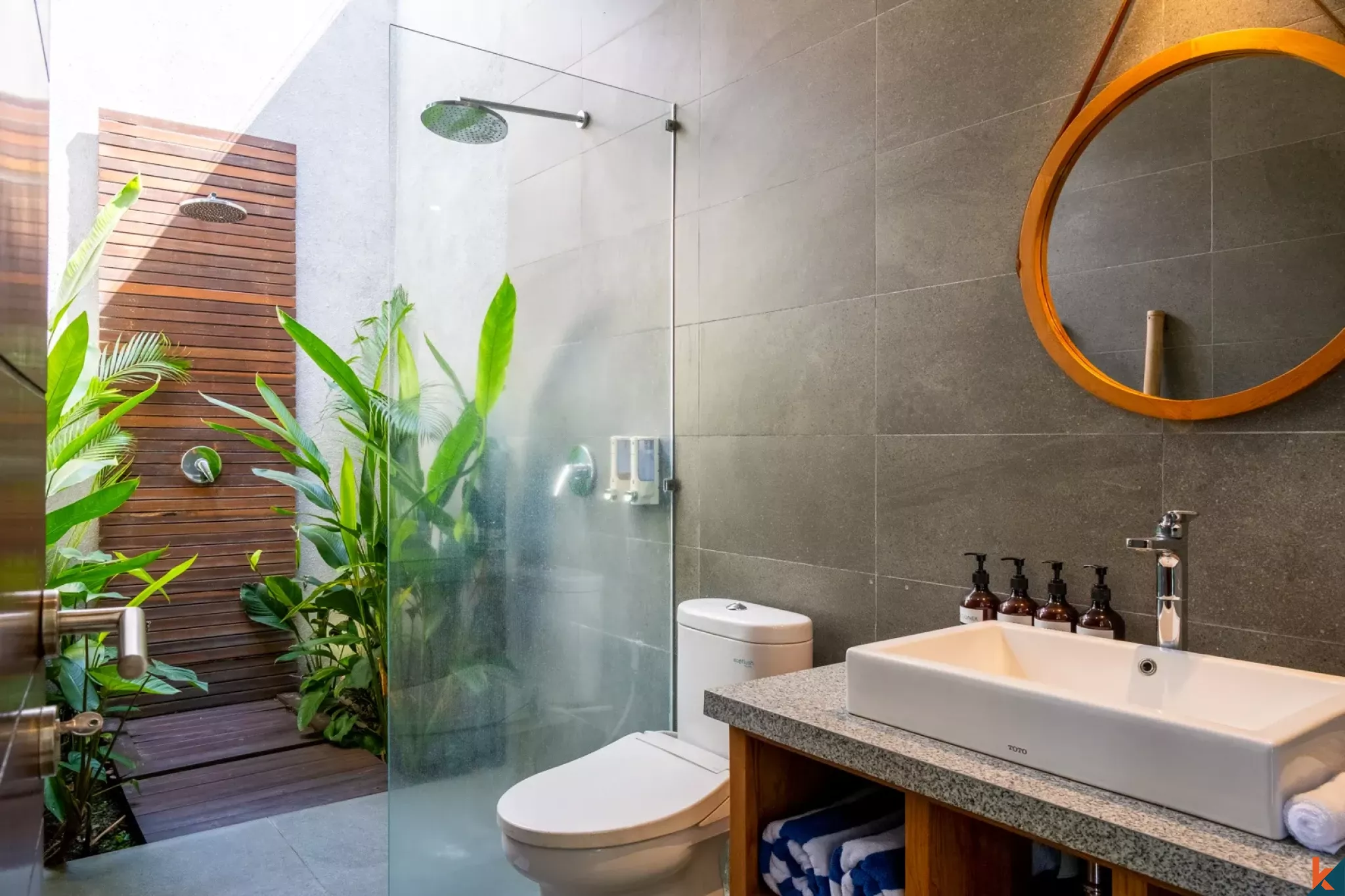 Modern Two Bedroom Tropical Villa for Sale in Ubud - Lodtunduh
