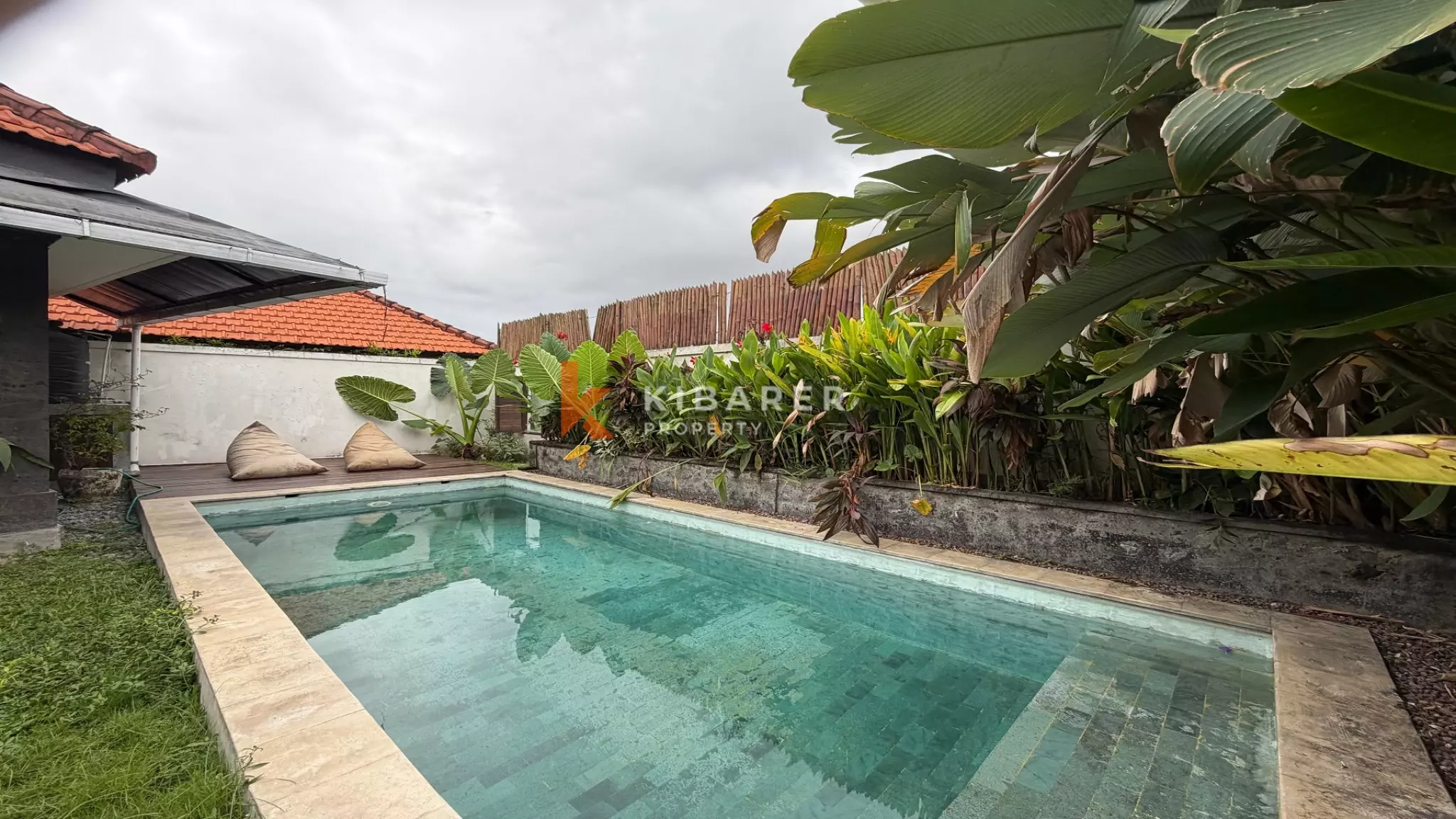 Villa de deux chambres avec fenêtre sur les rizières, plus chambre de service et salon ouvert, située dans le quartier d'Umalas