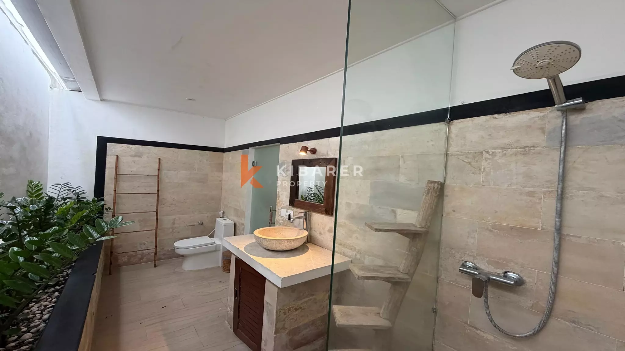 Villa de deux chambres avec fenêtre sur les rizières, plus chambre de service et salon ouvert, située dans le quartier d'Umalas