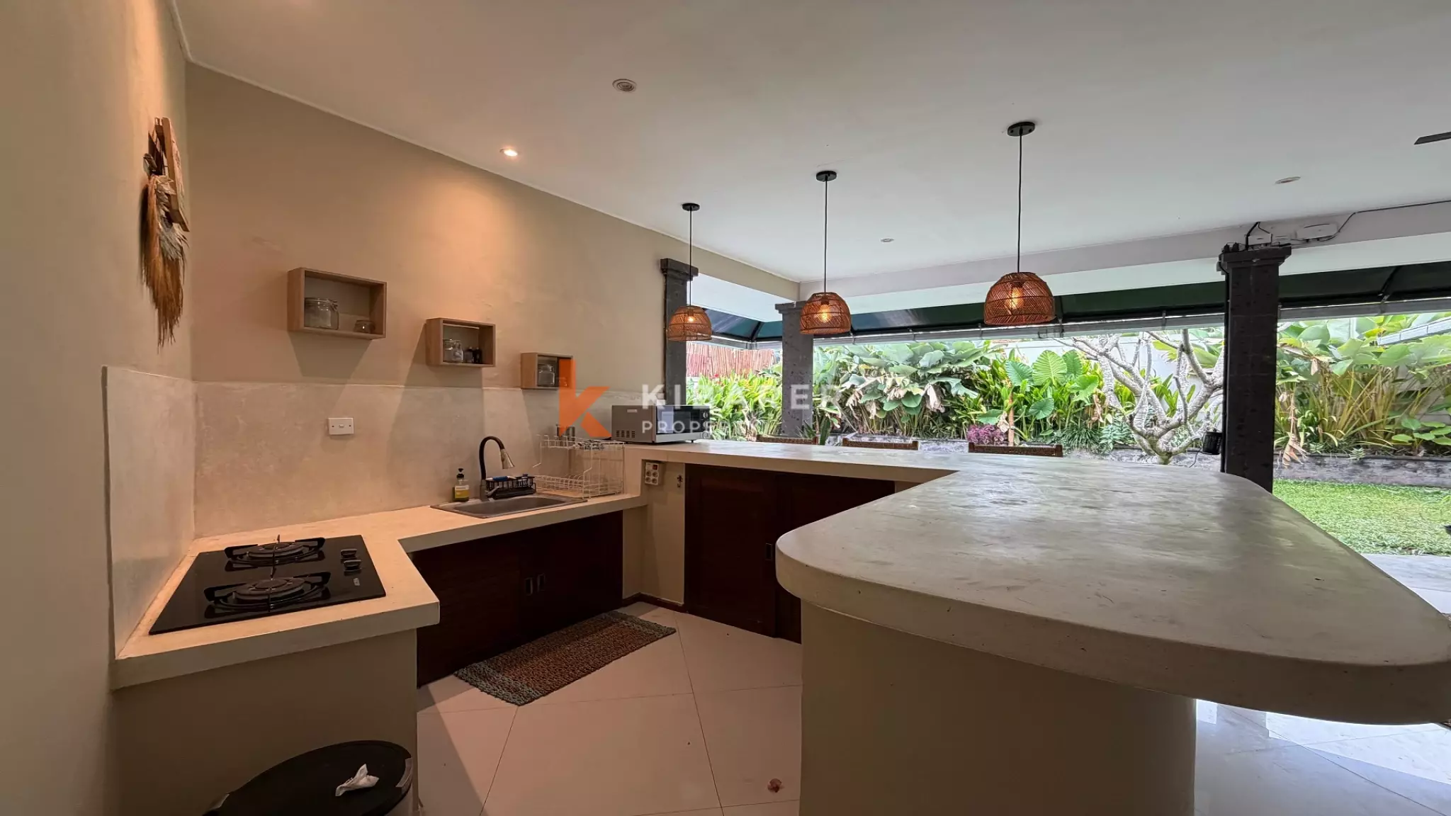 Villa de deux chambres avec fenêtre sur les rizières, plus chambre de service et salon ouvert, située dans le quartier d'Umalas