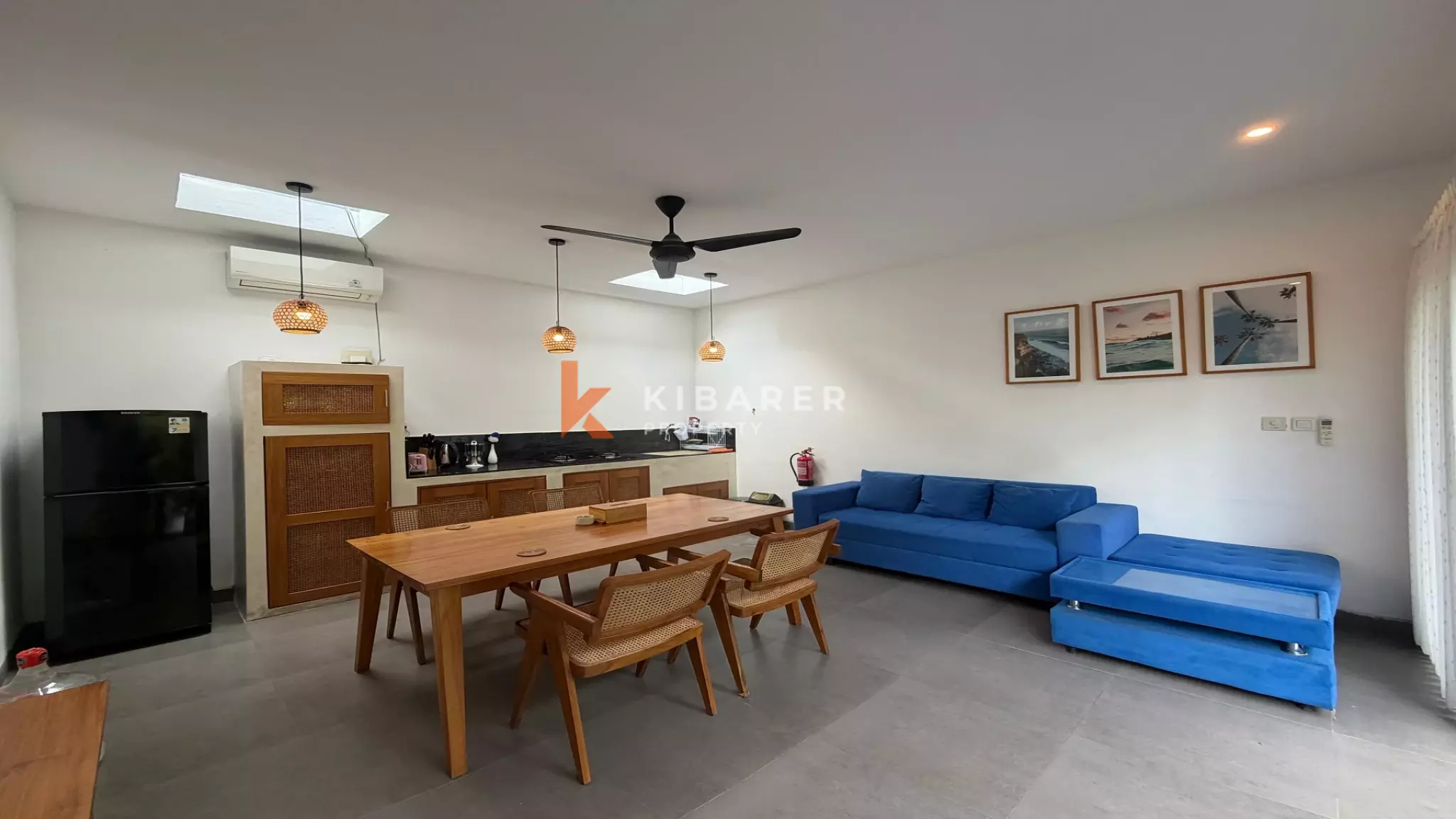 Vila Tertutup Dua Kamar Tidur Atap Modern di Kawasan Babakan Canggu