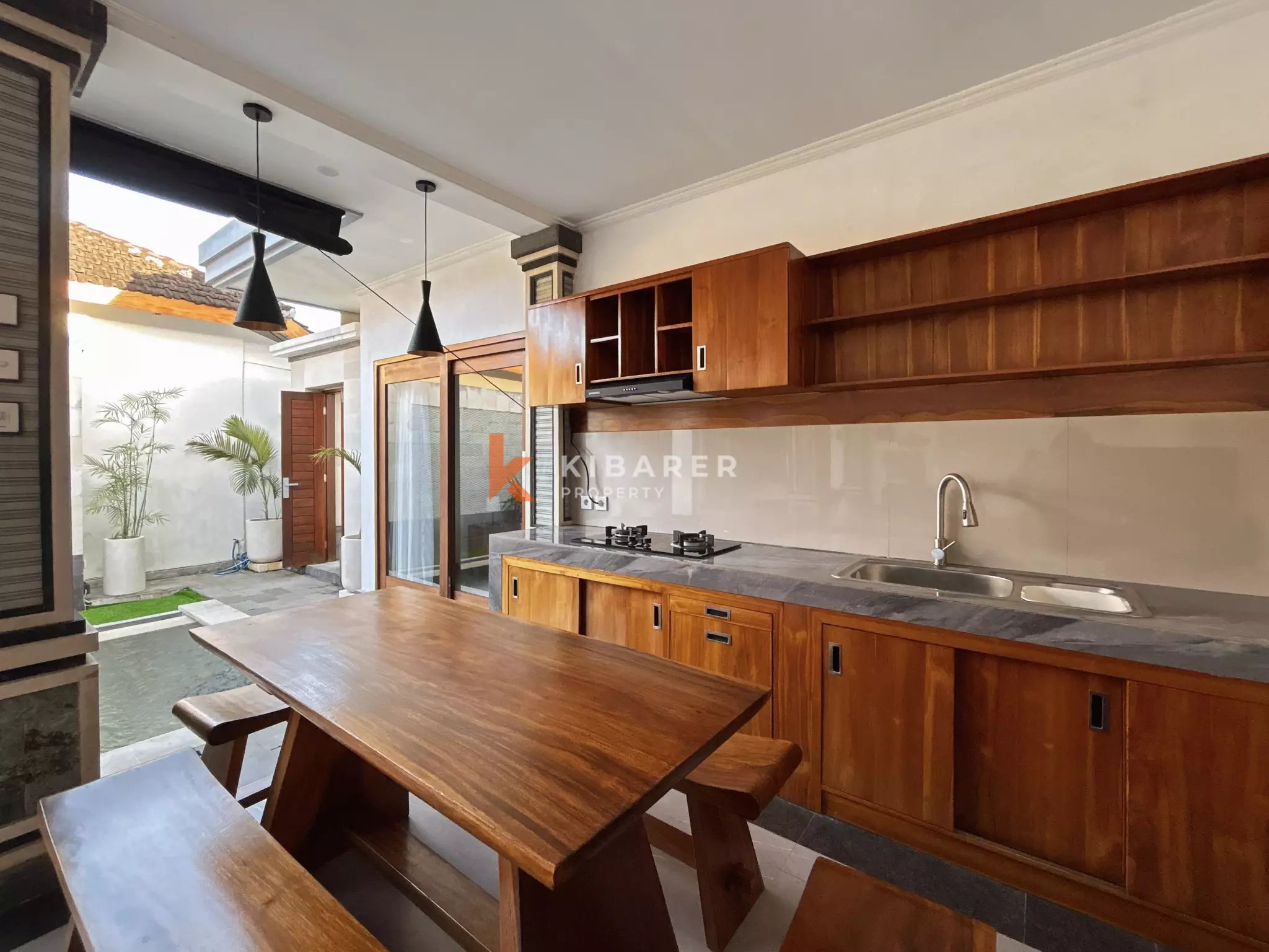Villa élégante de deux chambres avec piscine privée à Padonan, un havre de paix près de Canggu