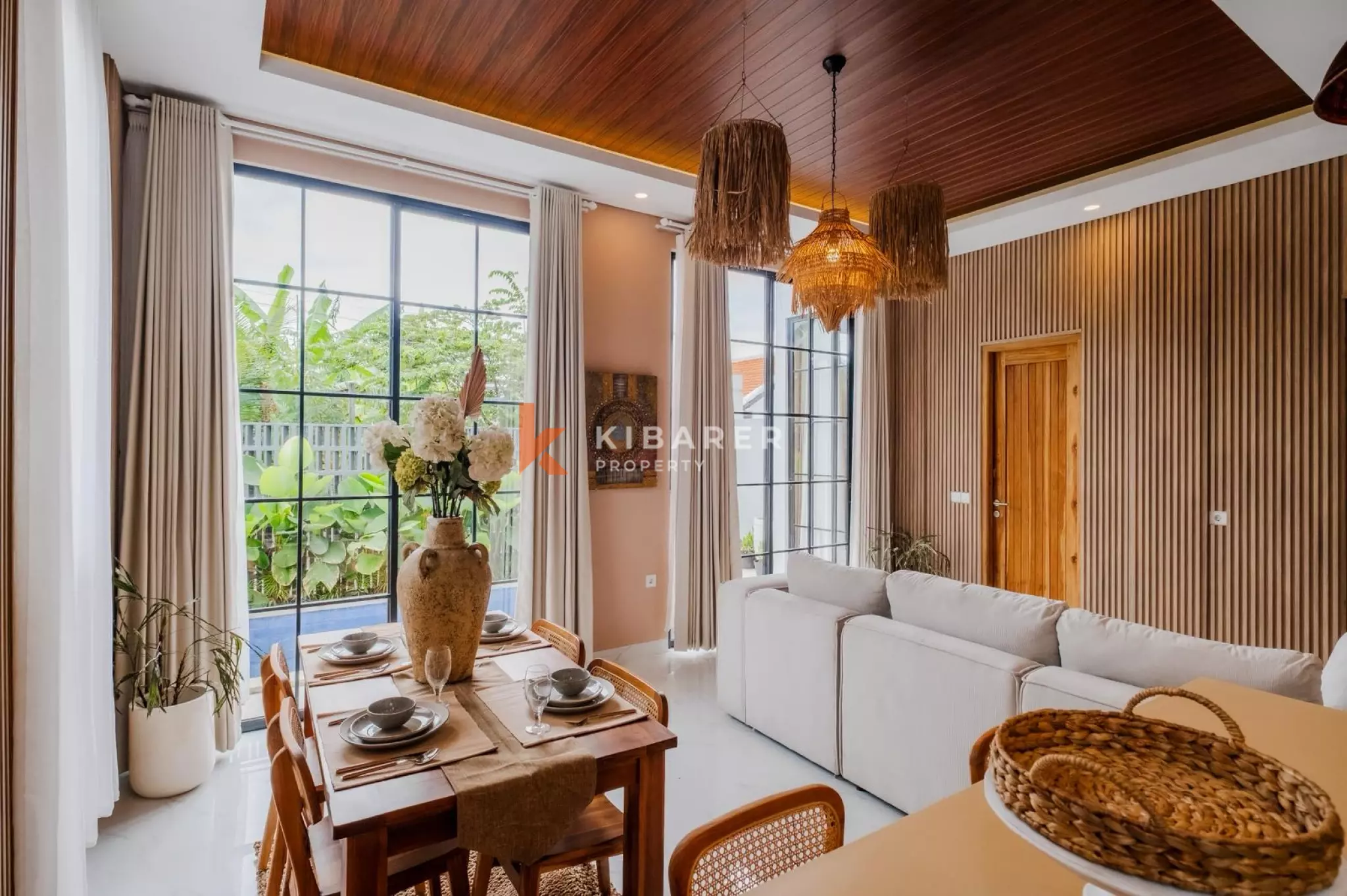Villa moderne et élégante de trois chambres avec piscine privée à Berawa