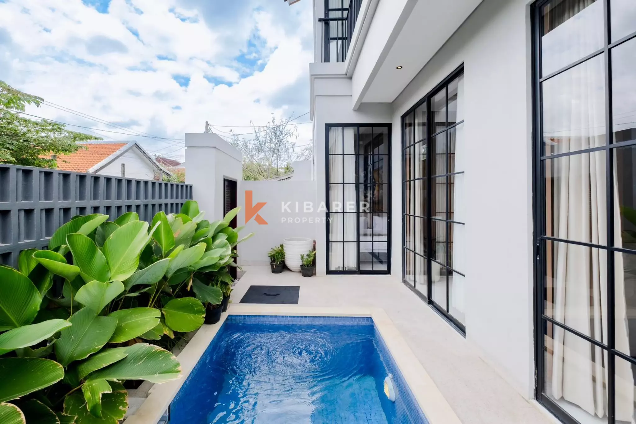 Villa moderne et élégante de trois chambres avec piscine privée à Berawa