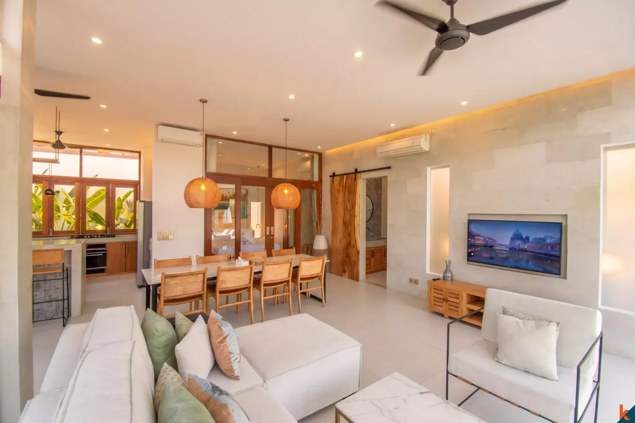 Brand new four bedroom villa with ocean views