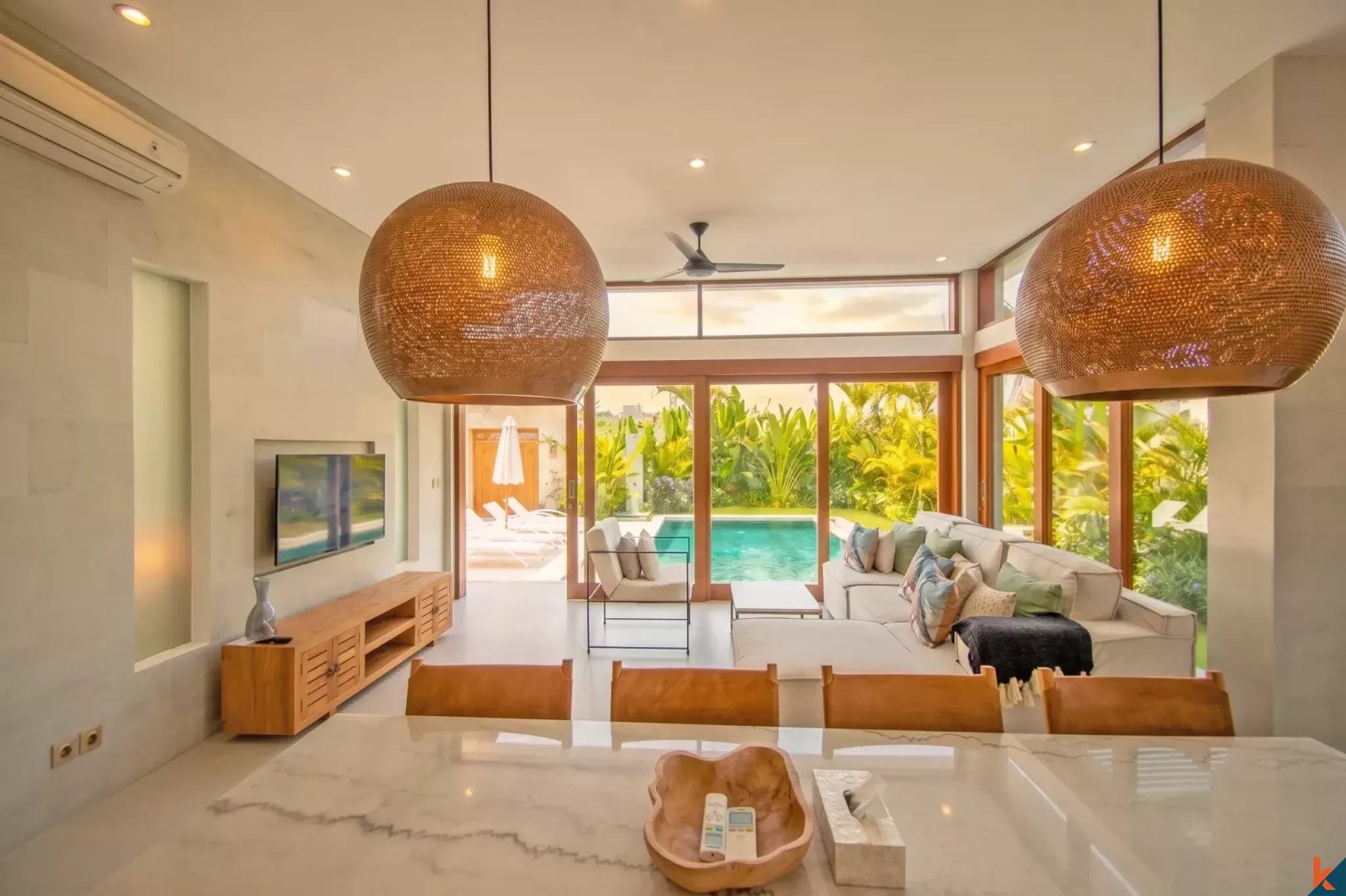 Brand new four bedroom villa with ocean views